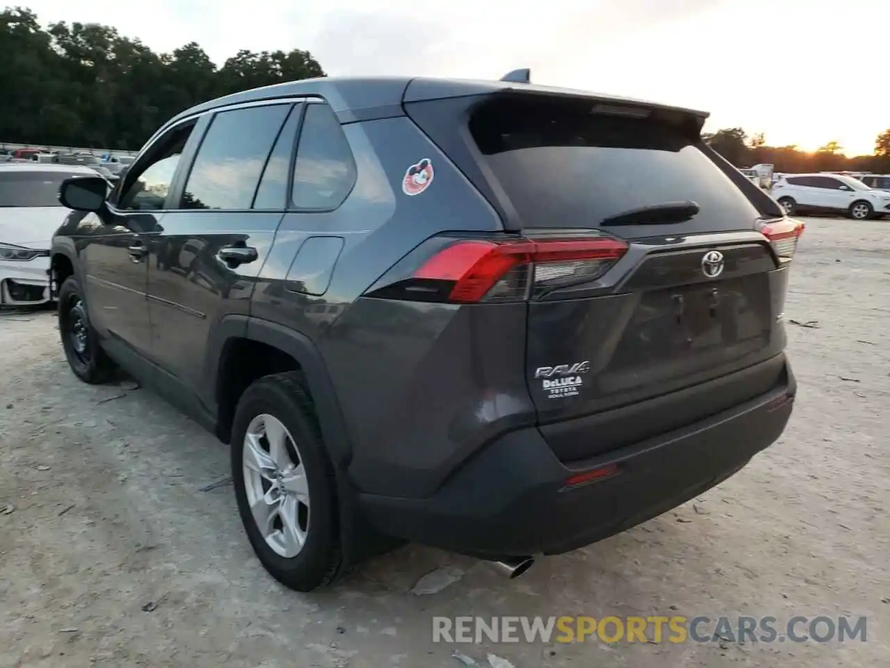 3 Photograph of a damaged car 2T3W1RFV9KC031083 TOYOTA RAV4 2019