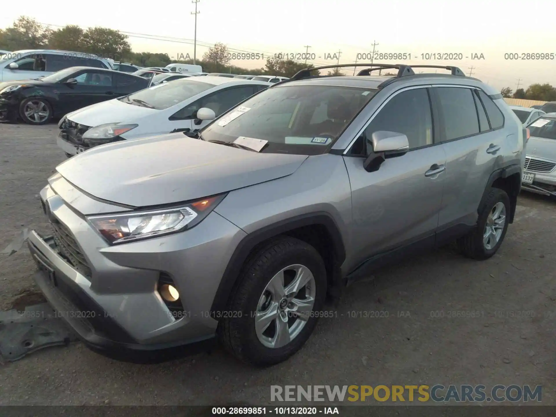 2 Фотография поврежденного автомобиля 2T3W1RFV9KC032038 TOYOTA RAV4 2019