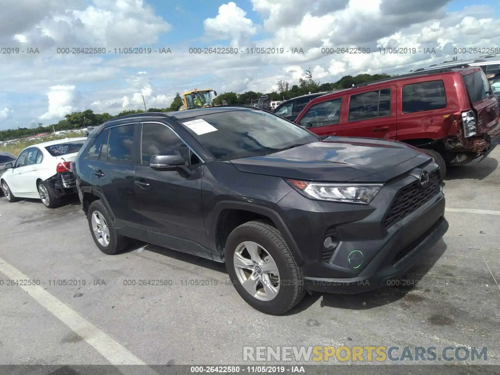 1 Photograph of a damaged car 2T3W1RFV9KW003525 TOYOTA RAV4 2019