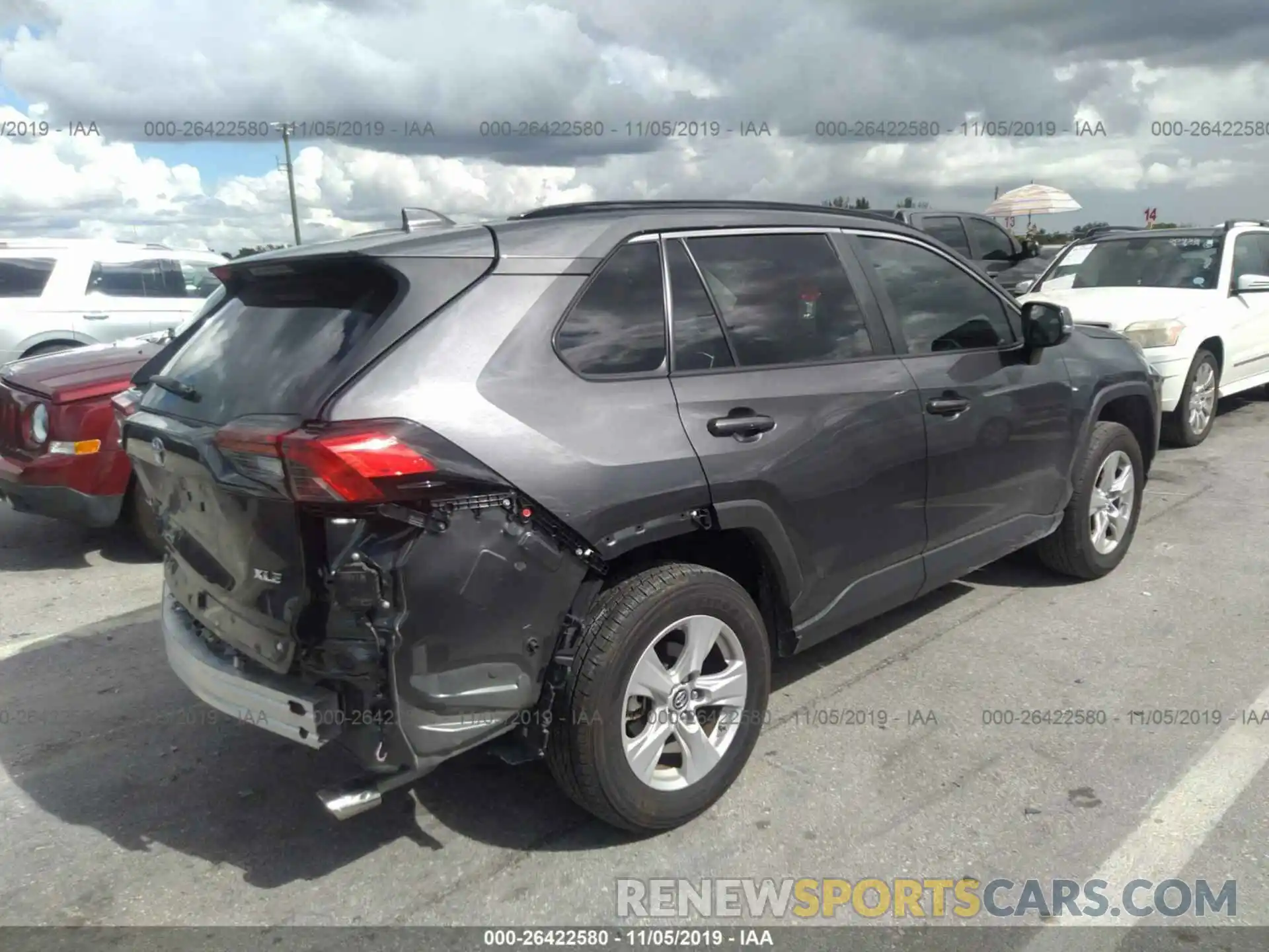 4 Photograph of a damaged car 2T3W1RFV9KW003525 TOYOTA RAV4 2019