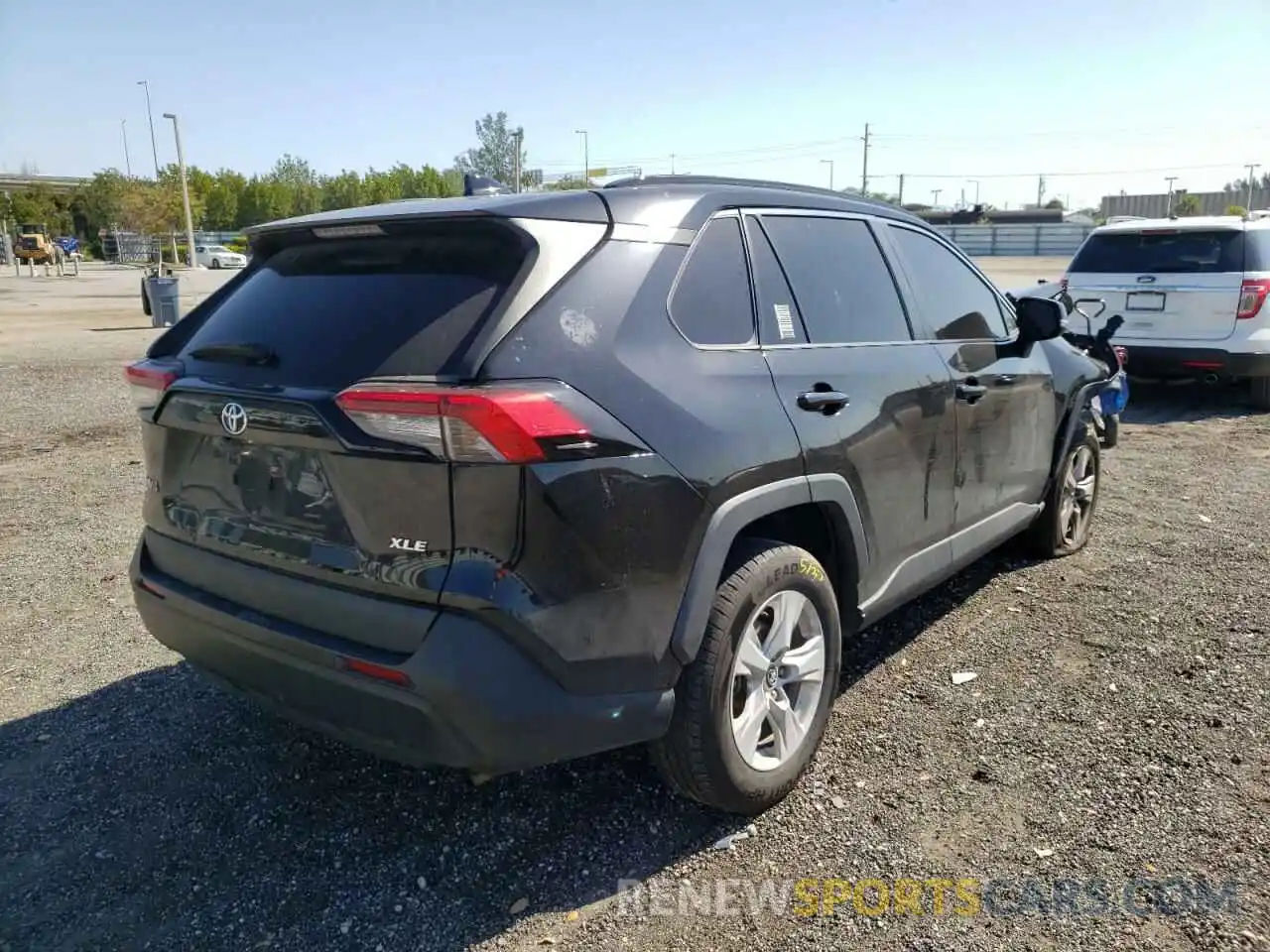 4 Фотография поврежденного автомобиля 2T3W1RFV9KW003539 TOYOTA RAV4 2019