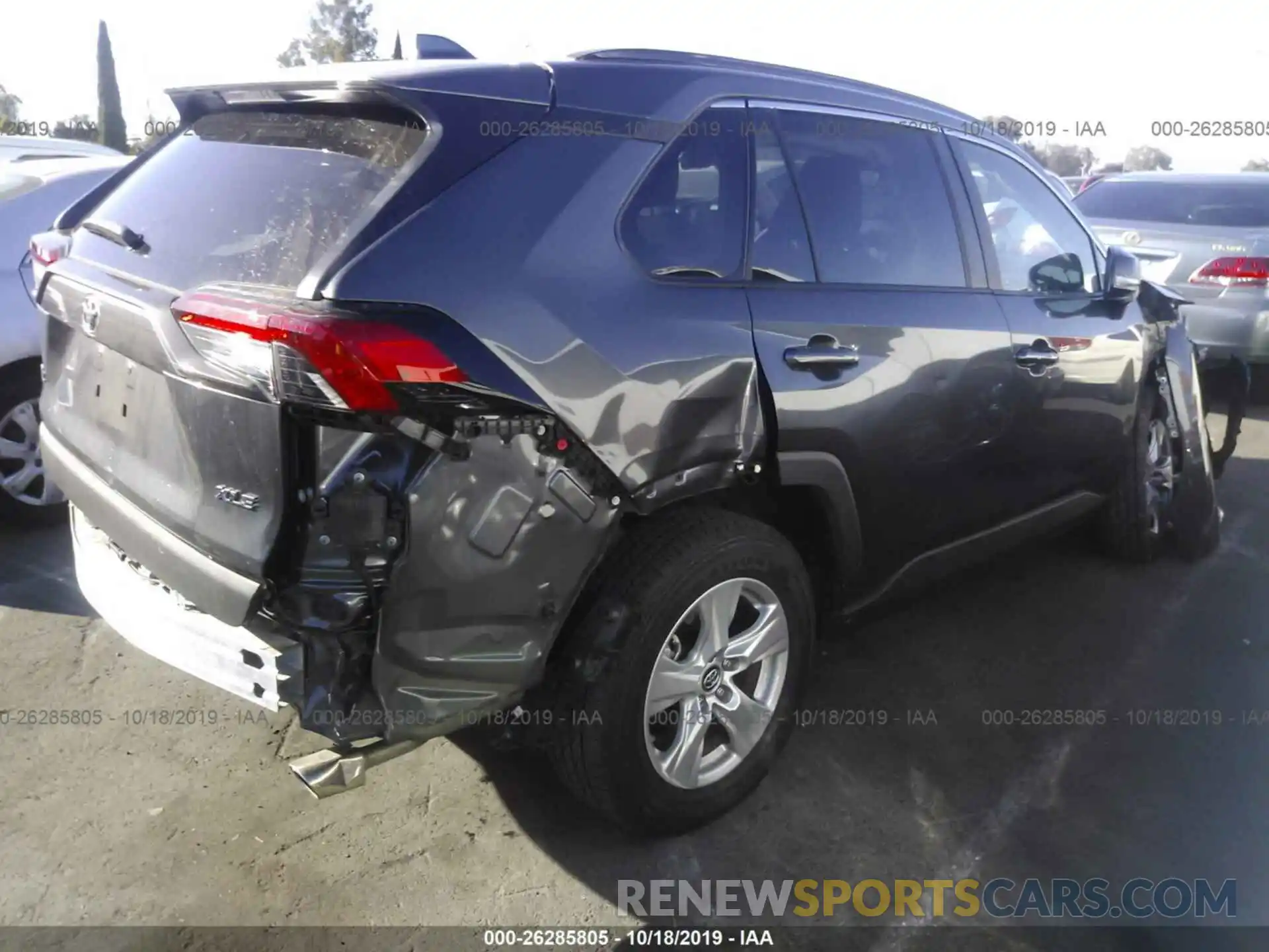 4 Photograph of a damaged car 2T3W1RFV9KW011074 TOYOTA RAV4 2019