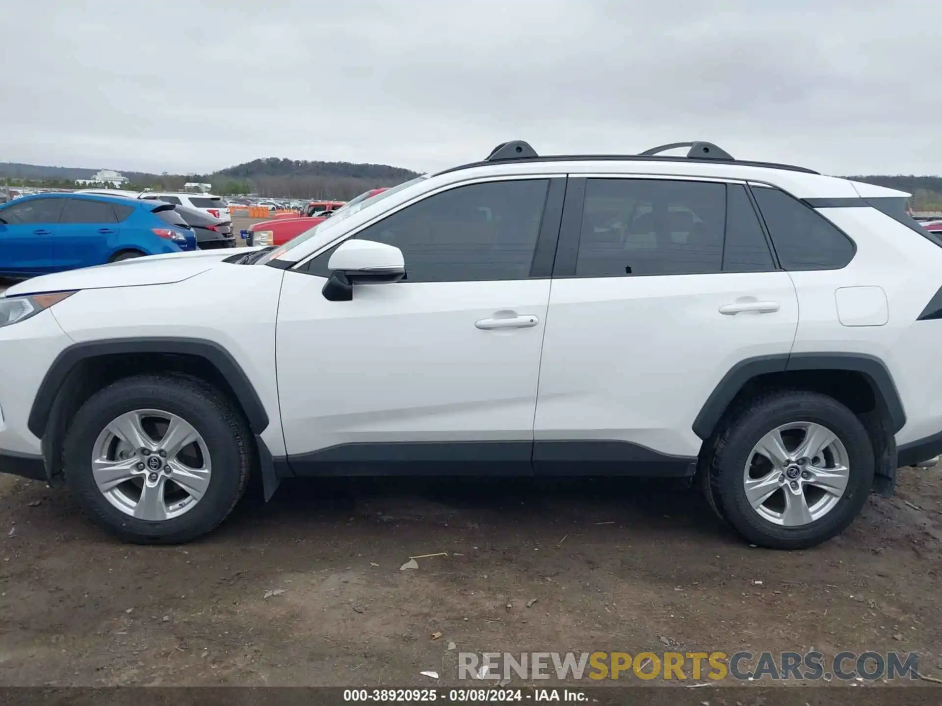 14 Фотография поврежденного автомобиля 2T3W1RFV9KW013746 TOYOTA RAV4 2019