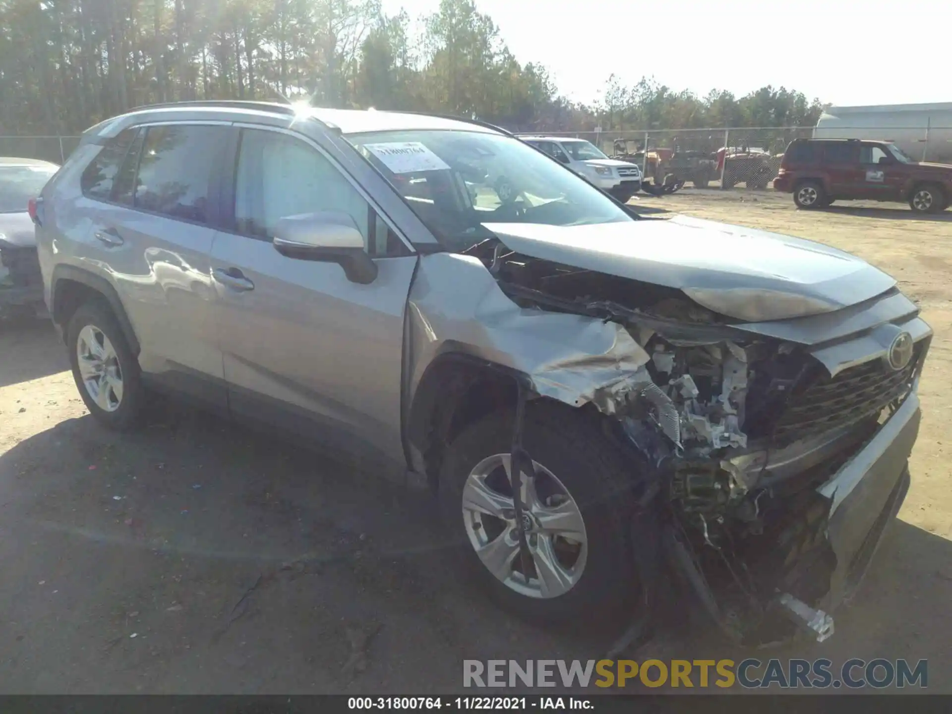 1 Photograph of a damaged car 2T3W1RFV9KW015304 TOYOTA RAV4 2019