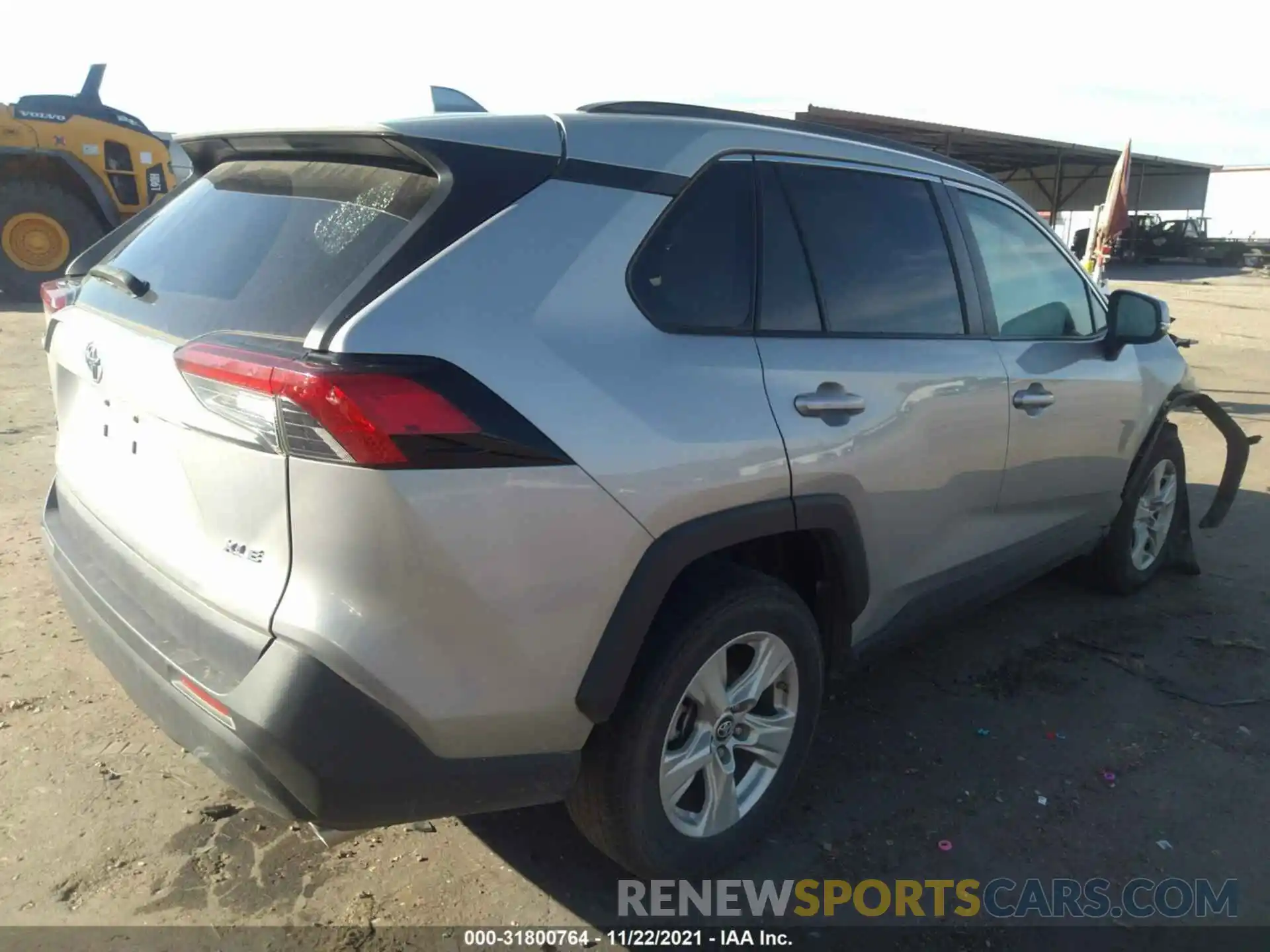 4 Photograph of a damaged car 2T3W1RFV9KW015304 TOYOTA RAV4 2019