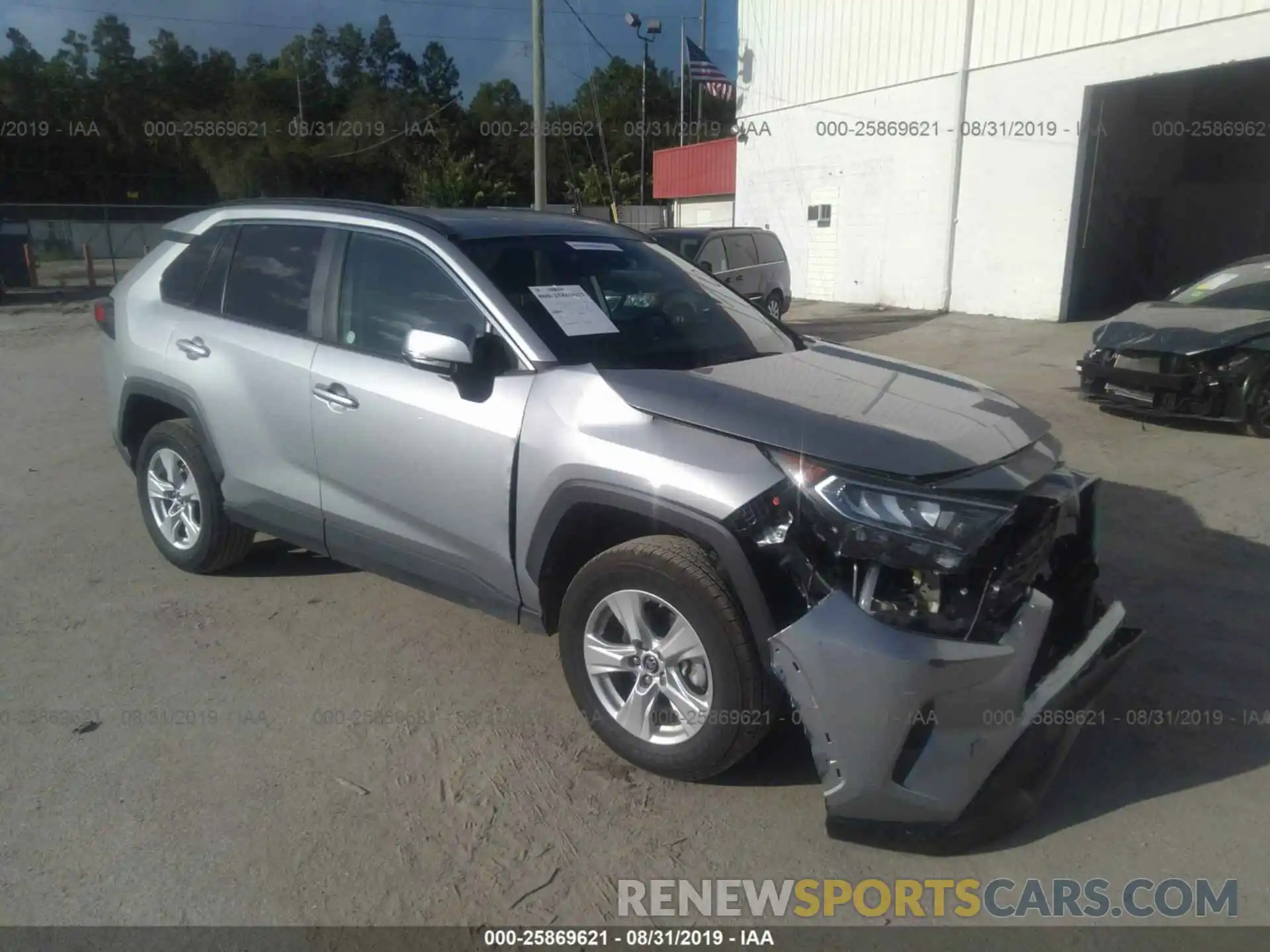 1 Photograph of a damaged car 2T3W1RFV9KW015383 TOYOTA RAV4 2019