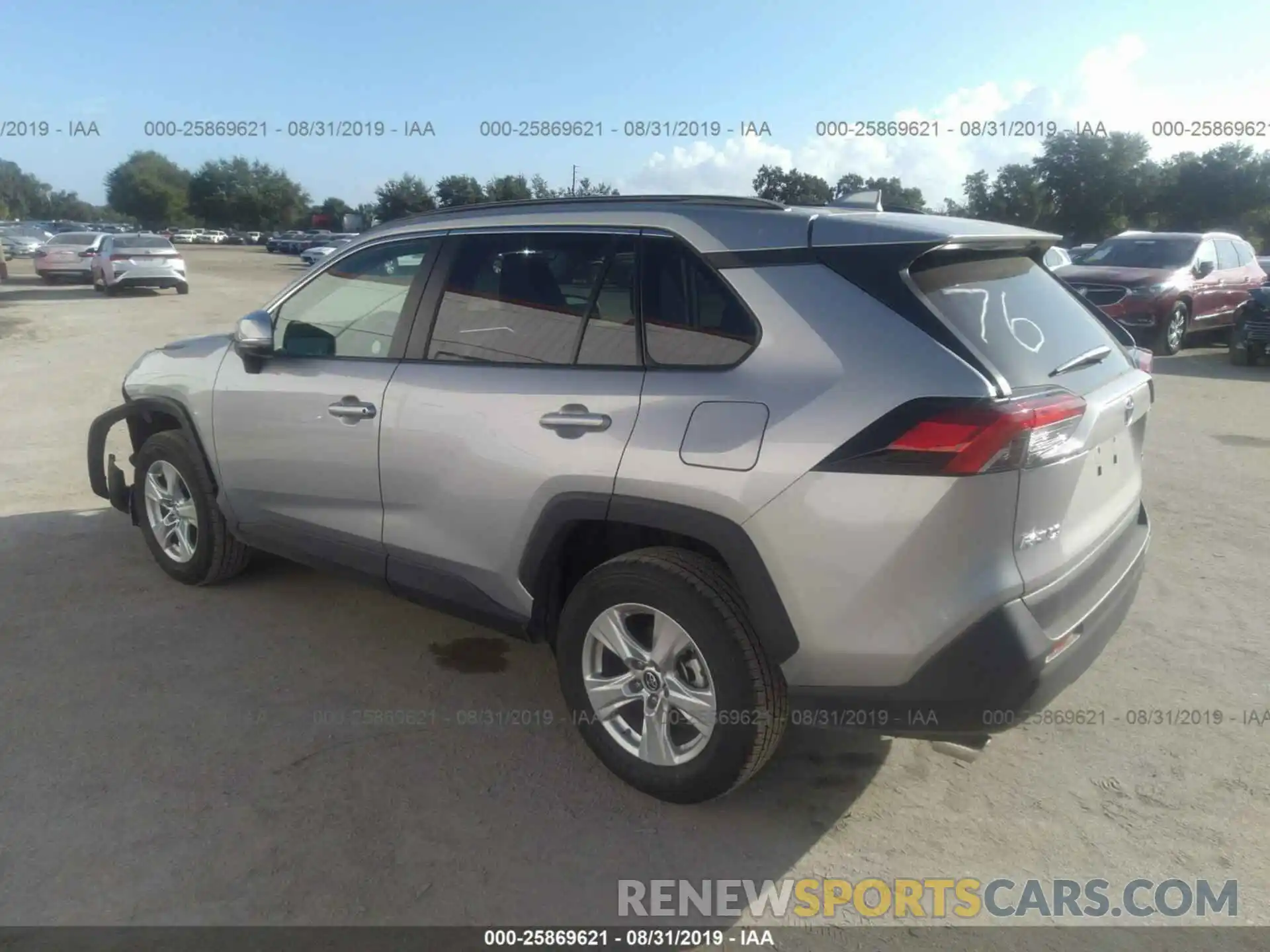 3 Фотография поврежденного автомобиля 2T3W1RFV9KW015383 TOYOTA RAV4 2019