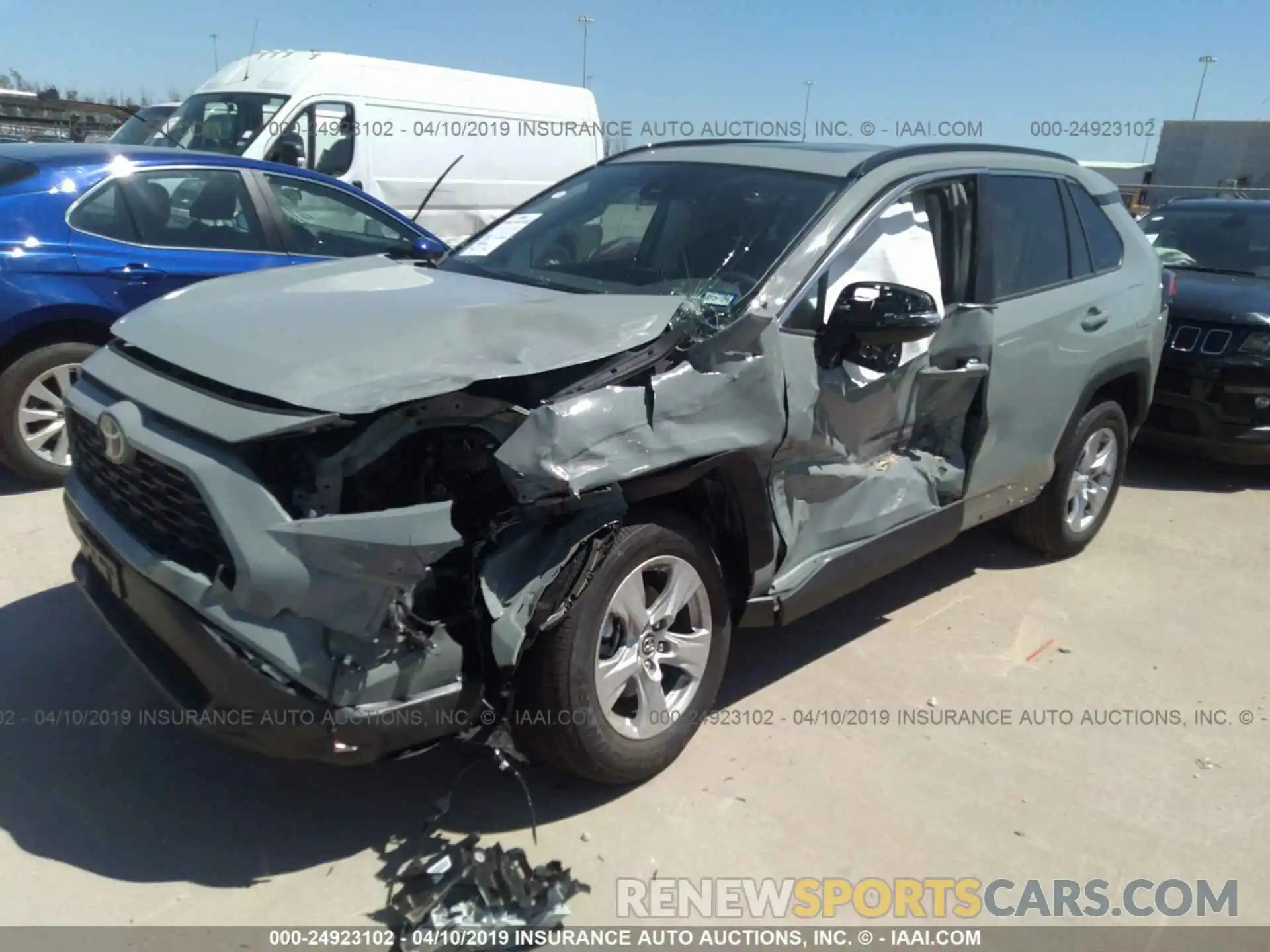 2 Photograph of a damaged car 2T3W1RFV9KW015707 TOYOTA RAV4 2019