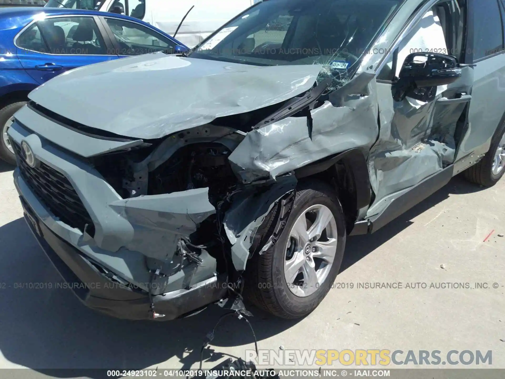 6 Photograph of a damaged car 2T3W1RFV9KW015707 TOYOTA RAV4 2019
