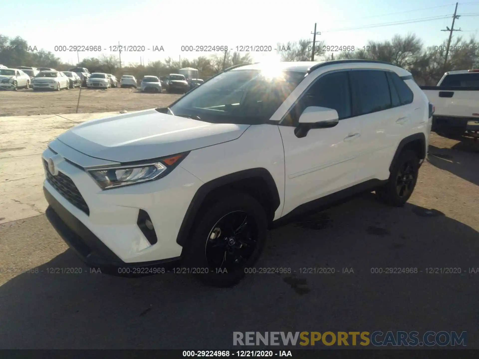 2 Фотография поврежденного автомобиля 2T3W1RFV9KW017151 TOYOTA RAV4 2019