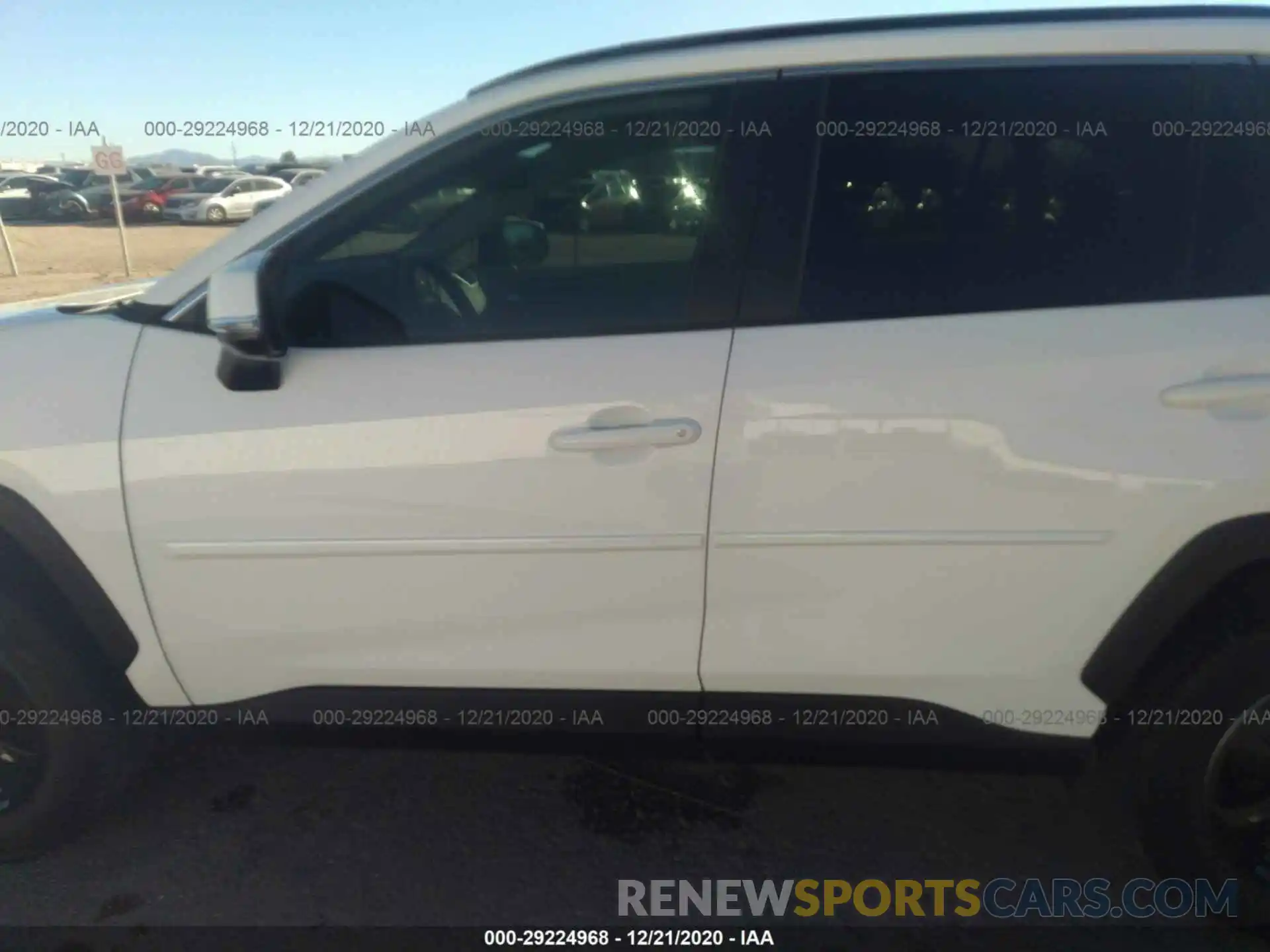 6 Photograph of a damaged car 2T3W1RFV9KW017151 TOYOTA RAV4 2019