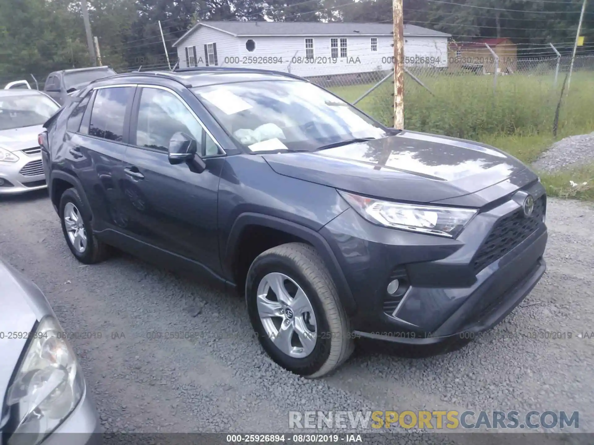 1 Photograph of a damaged car 2T3W1RFV9KW025816 TOYOTA RAV4 2019