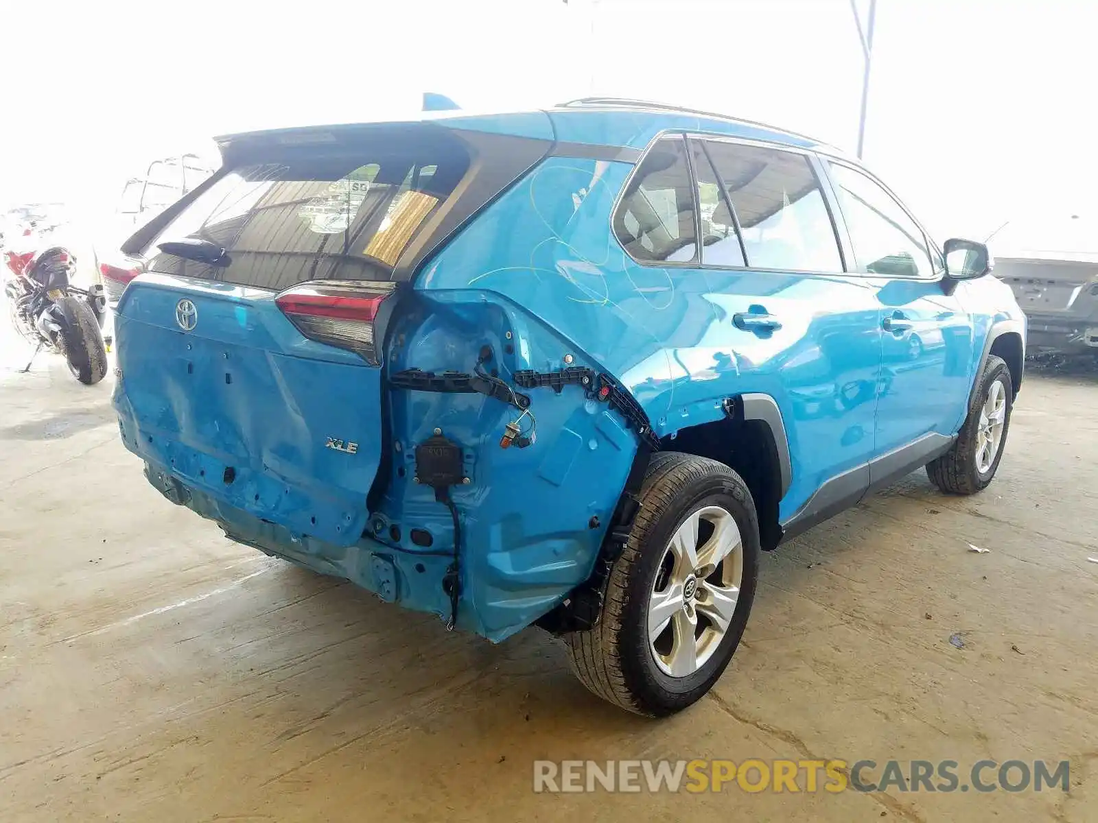 4 Photograph of a damaged car 2T3W1RFV9KW033270 TOYOTA RAV4 2019
