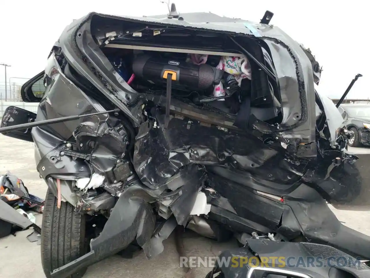 9 Photograph of a damaged car 2T3W1RFV9KW038548 TOYOTA RAV4 2019