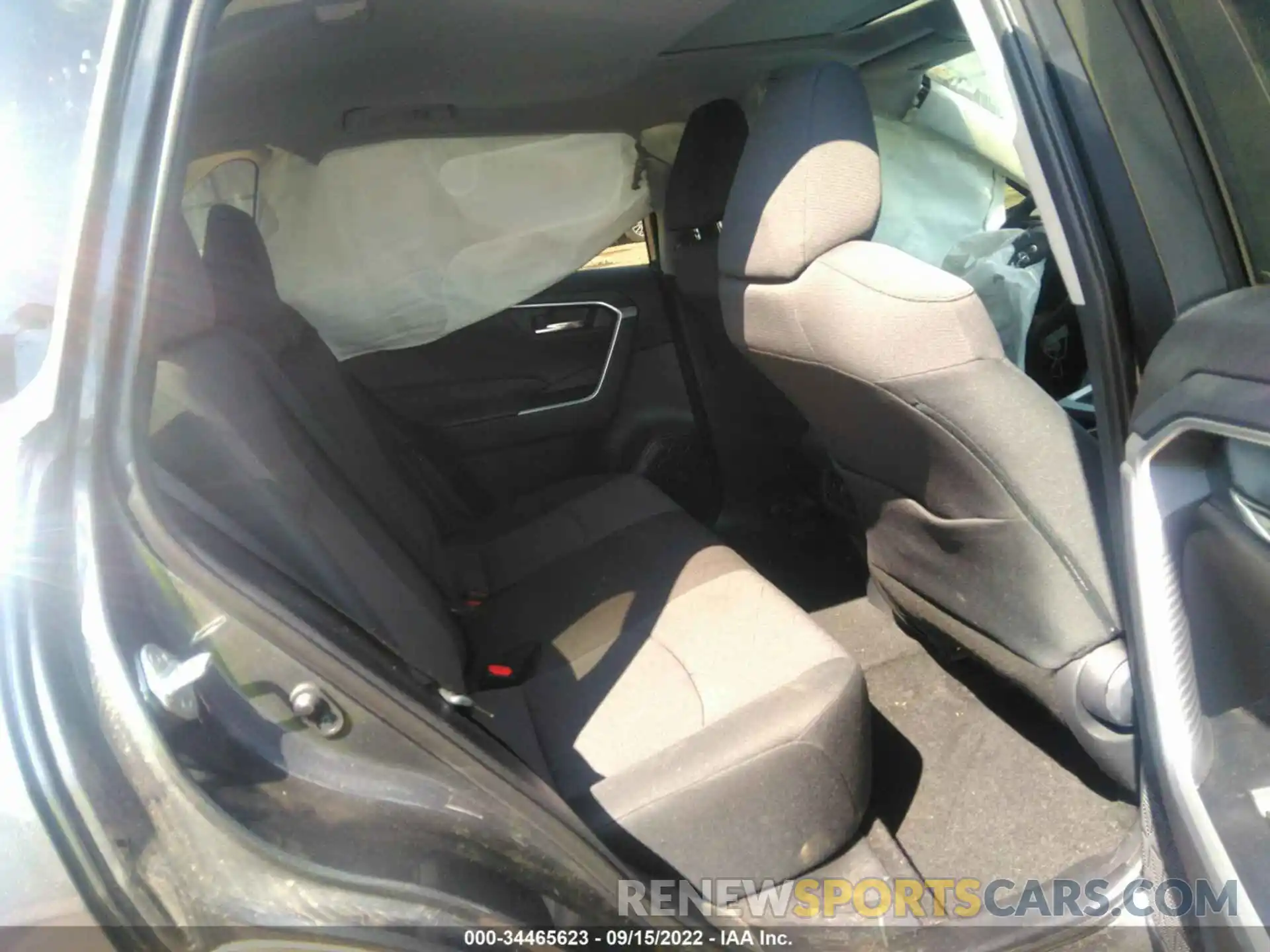 8 Photograph of a damaged car 2T3W1RFV9KW043183 TOYOTA RAV4 2019