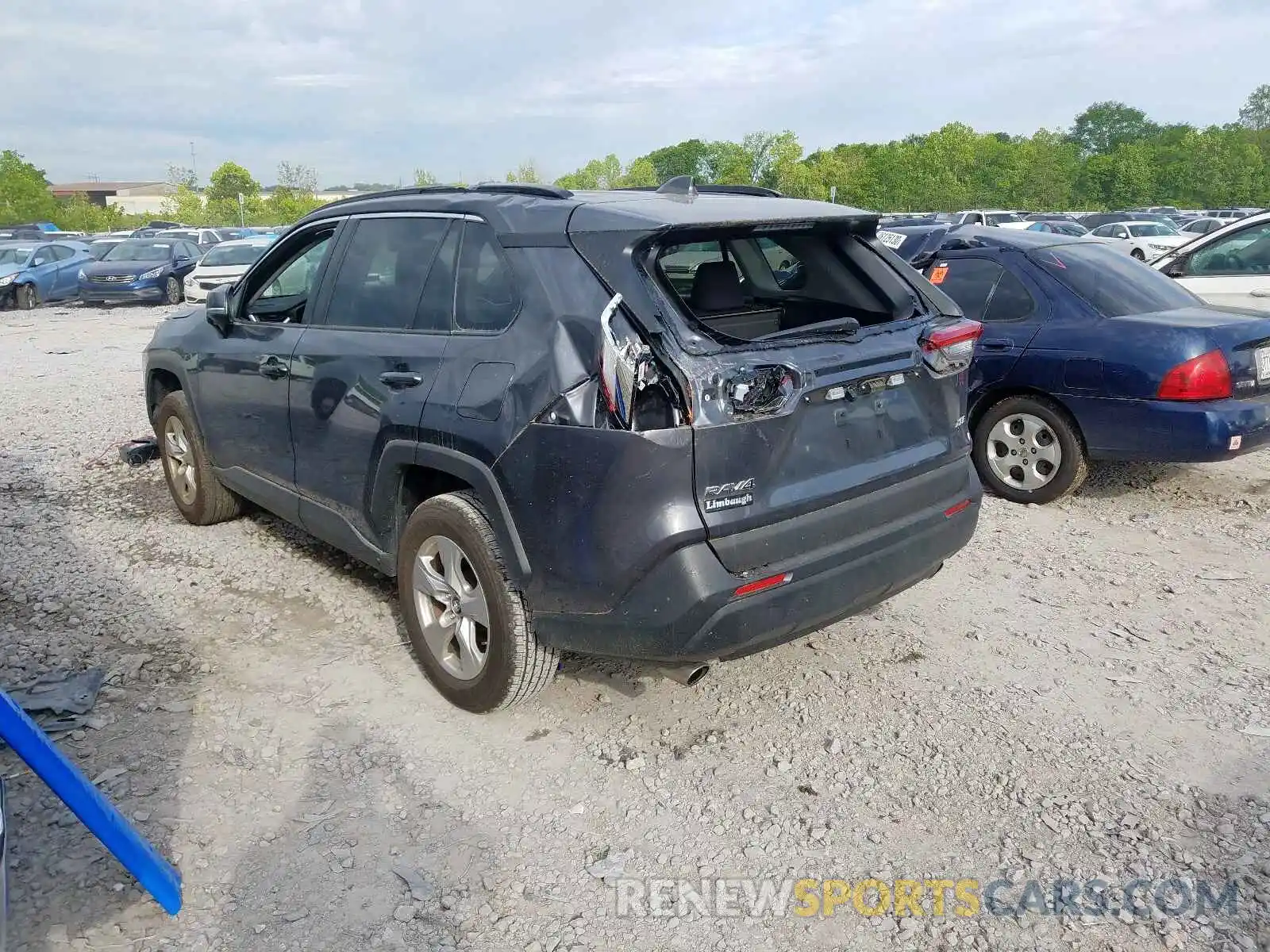 3 Photograph of a damaged car 2T3W1RFV9KW047914 TOYOTA RAV4 2019