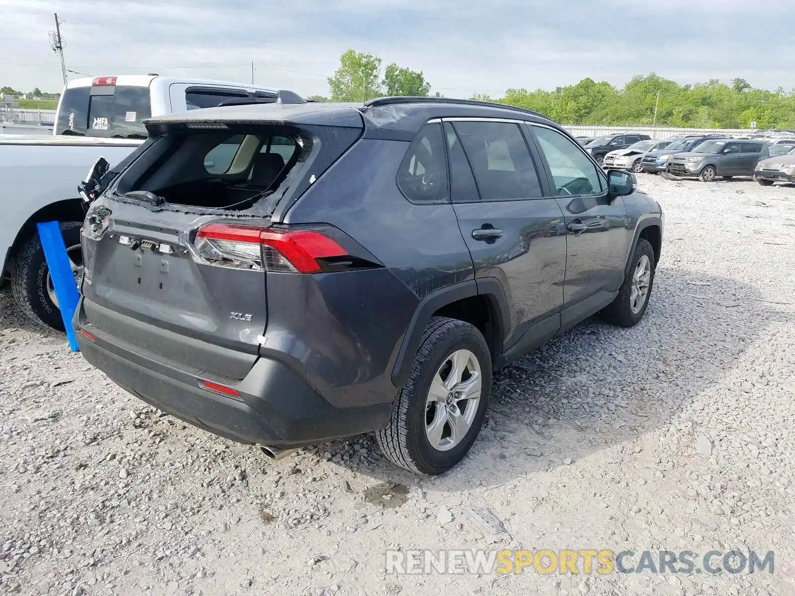 4 Photograph of a damaged car 2T3W1RFV9KW047914 TOYOTA RAV4 2019