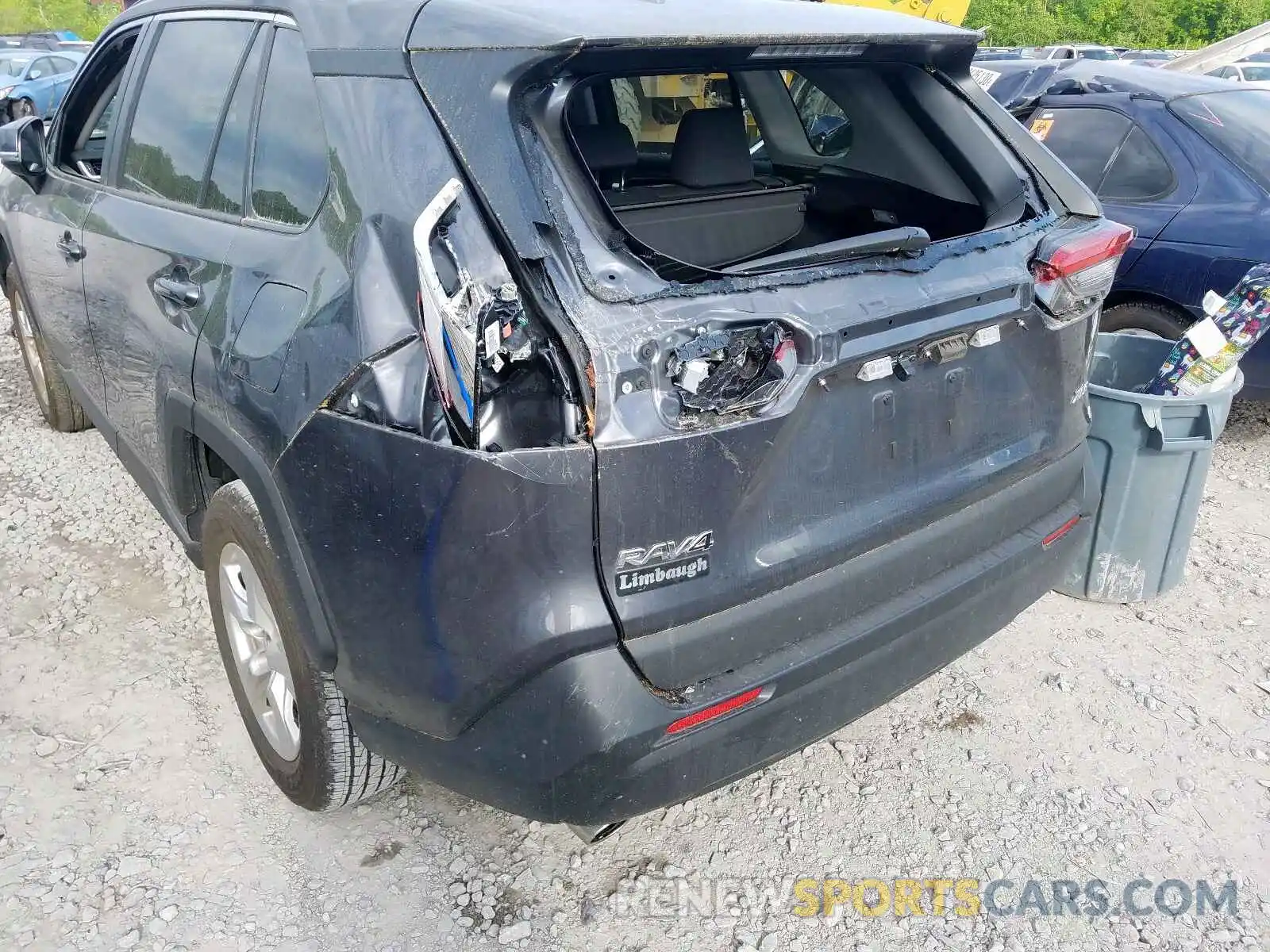 9 Photograph of a damaged car 2T3W1RFV9KW047914 TOYOTA RAV4 2019