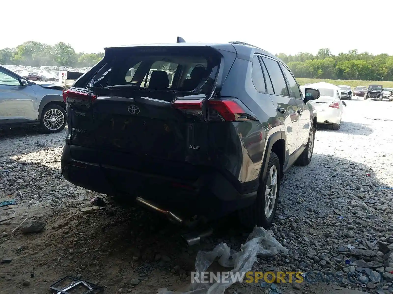 4 Photograph of a damaged car 2T3W1RFV9KW048805 TOYOTA RAV4 2019