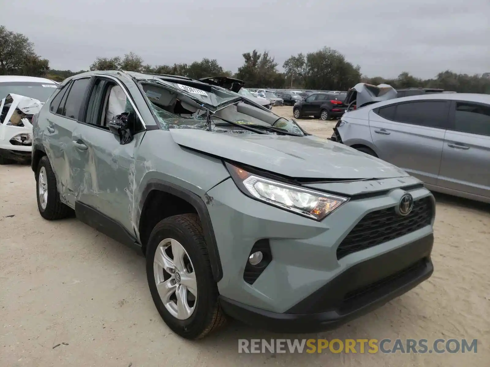 1 Photograph of a damaged car 2T3W1RFV9KW054376 TOYOTA RAV4 2019