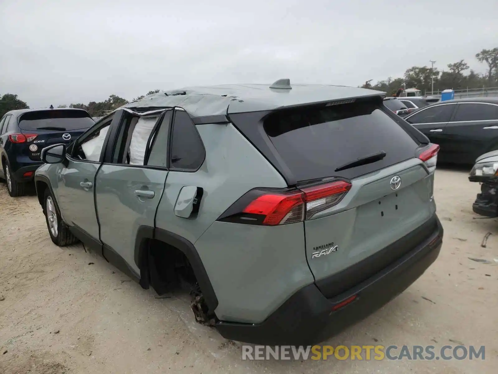 3 Photograph of a damaged car 2T3W1RFV9KW054376 TOYOTA RAV4 2019