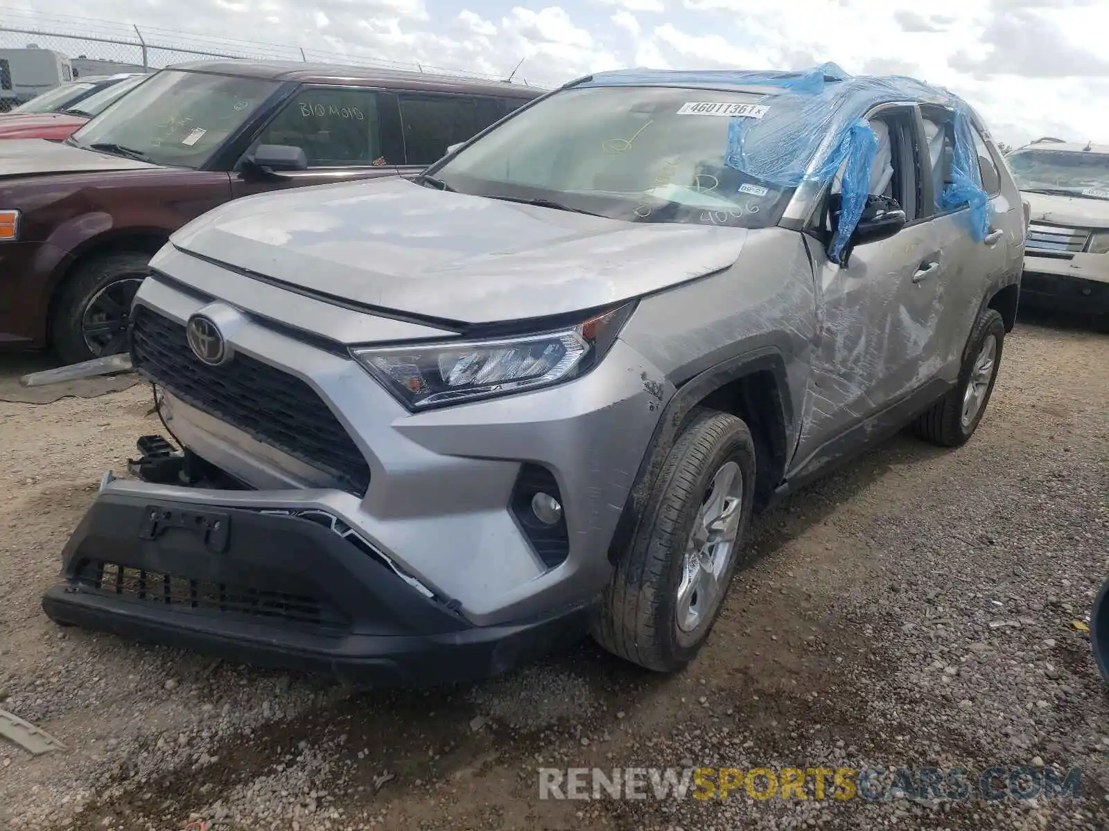 2 Photograph of a damaged car 2T3W1RFVXKC004006 TOYOTA RAV4 2019