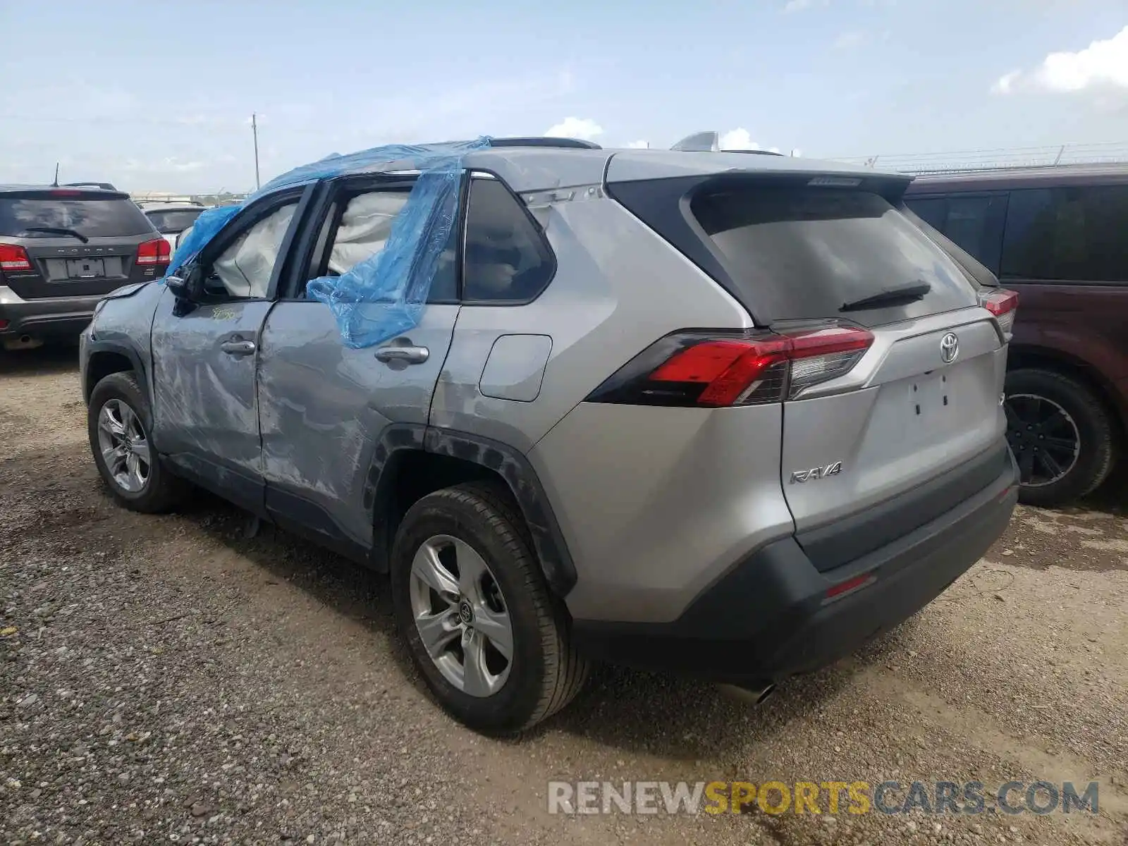 3 Photograph of a damaged car 2T3W1RFVXKC004006 TOYOTA RAV4 2019