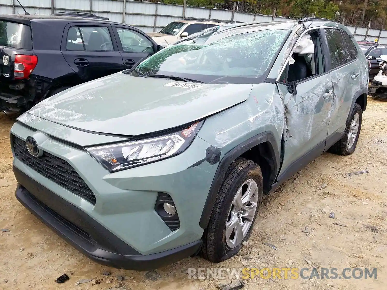 2 Фотография поврежденного автомобиля 2T3W1RFVXKC004412 TOYOTA RAV4 2019