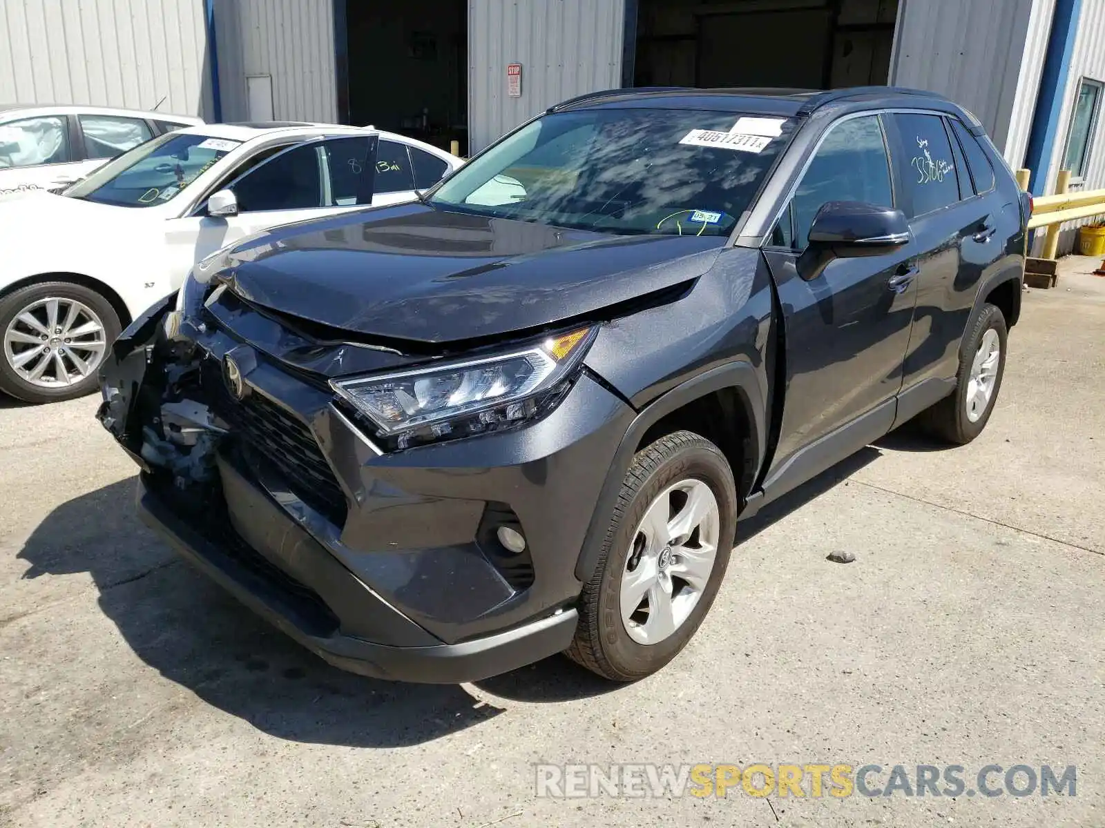 2 Фотография поврежденного автомобиля 2T3W1RFVXKC009612 TOYOTA RAV4 2019