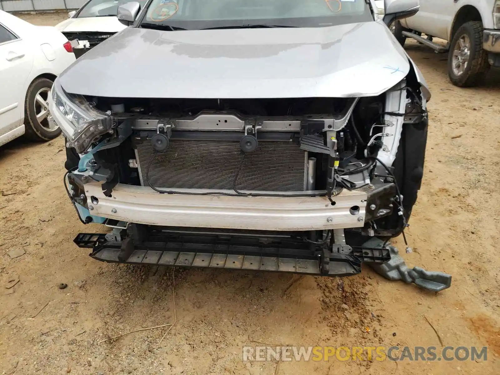 9 Photograph of a damaged car 2T3W1RFVXKC012509 TOYOTA RAV4 2019