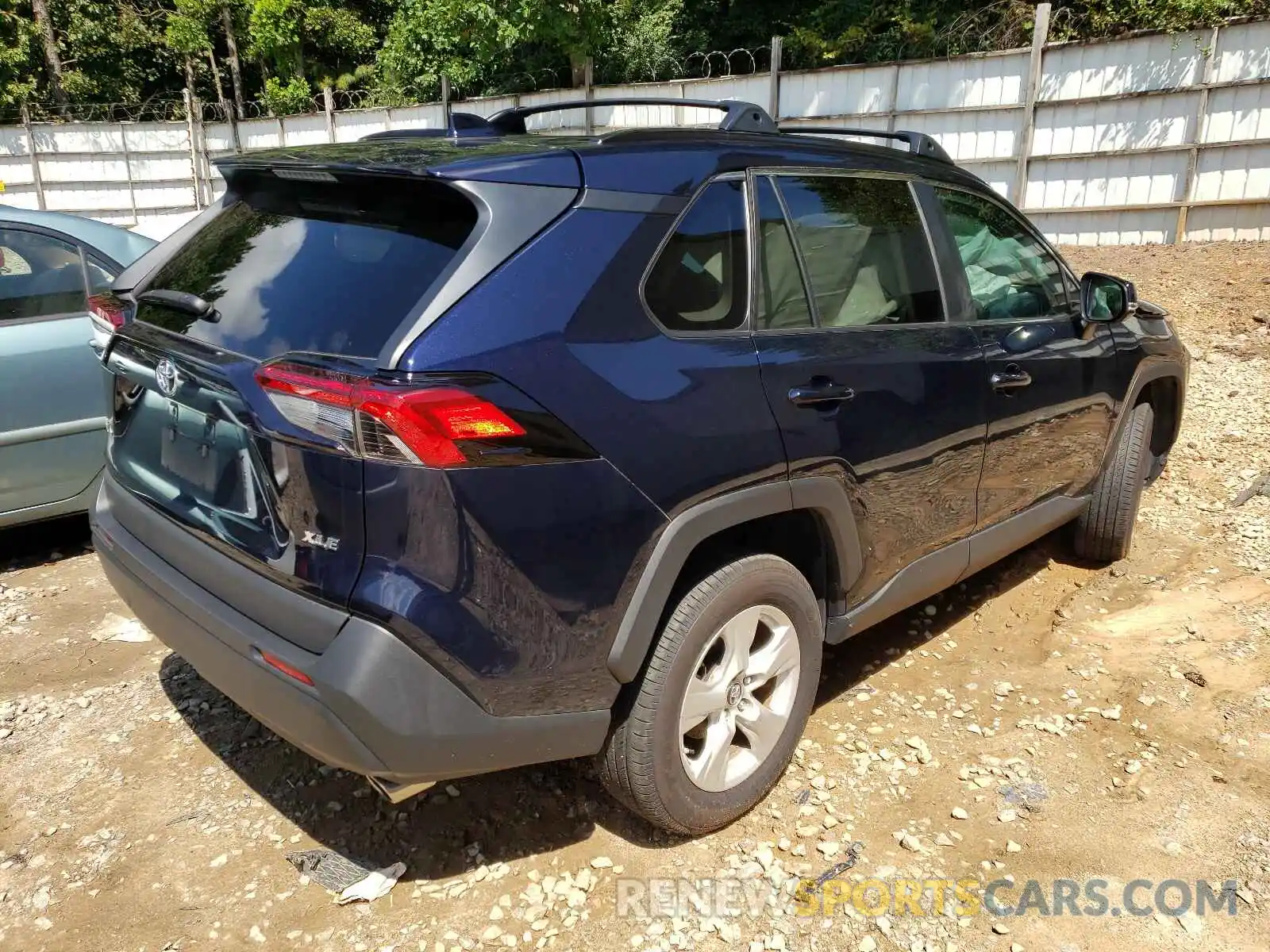 4 Photograph of a damaged car 2T3W1RFVXKC025602 TOYOTA RAV4 2019