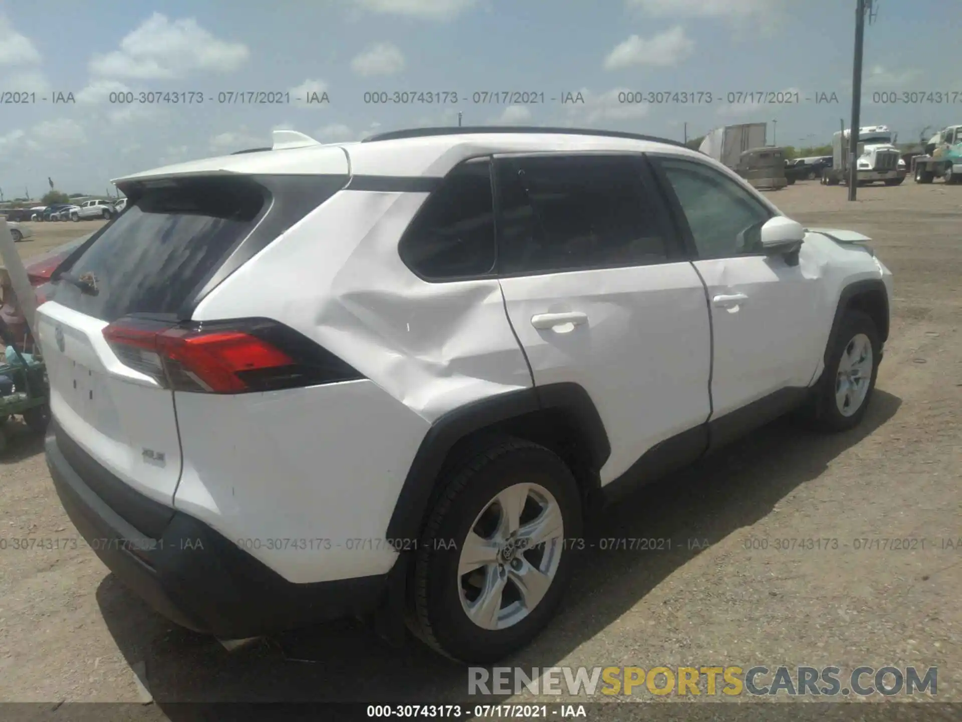 4 Photograph of a damaged car 2T3W1RFVXKC025759 TOYOTA RAV4 2019