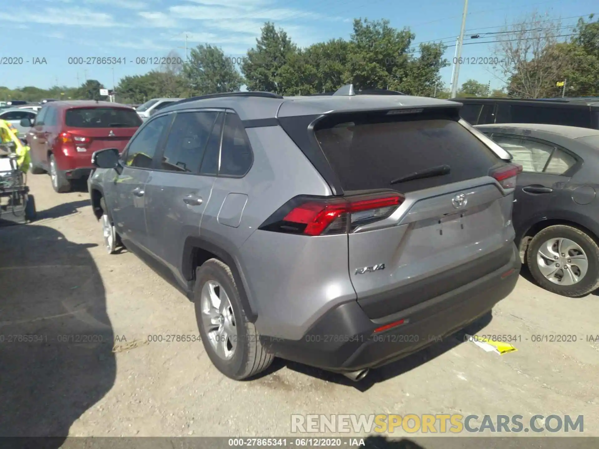 3 Photograph of a damaged car 2T3W1RFVXKC029777 TOYOTA RAV4 2019