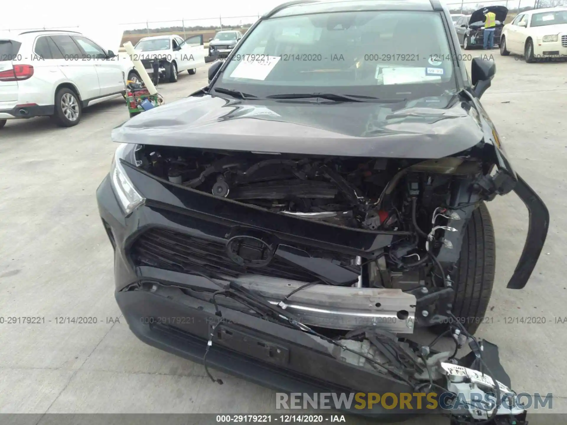 6 Photograph of a damaged car 2T3W1RFVXKC030217 TOYOTA RAV4 2019