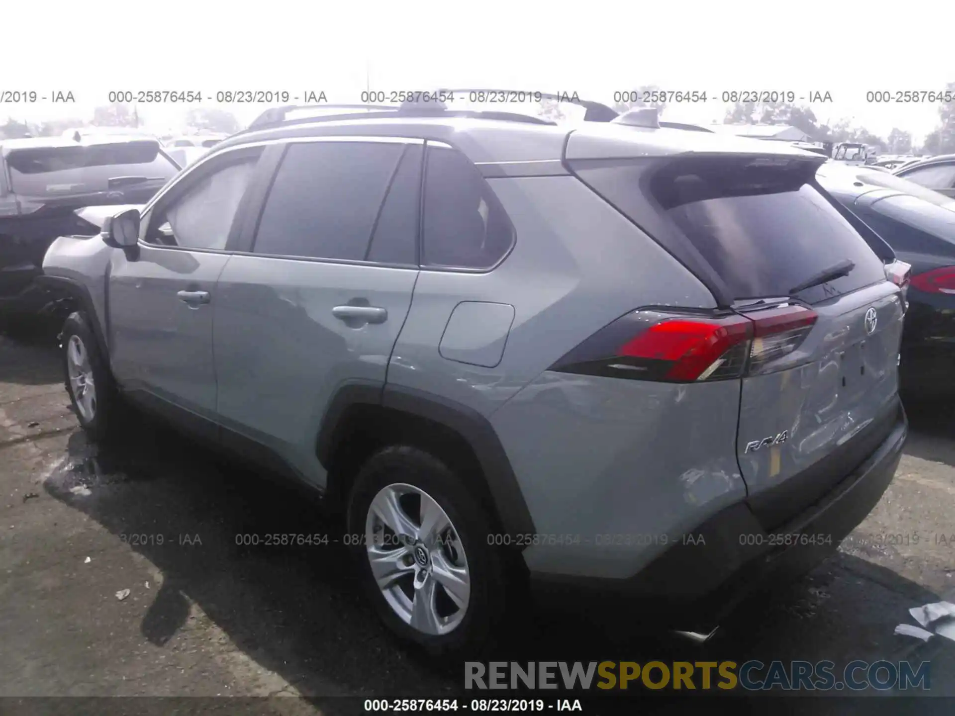 3 Фотография поврежденного автомобиля 2T3W1RFVXKW001136 TOYOTA RAV4 2019