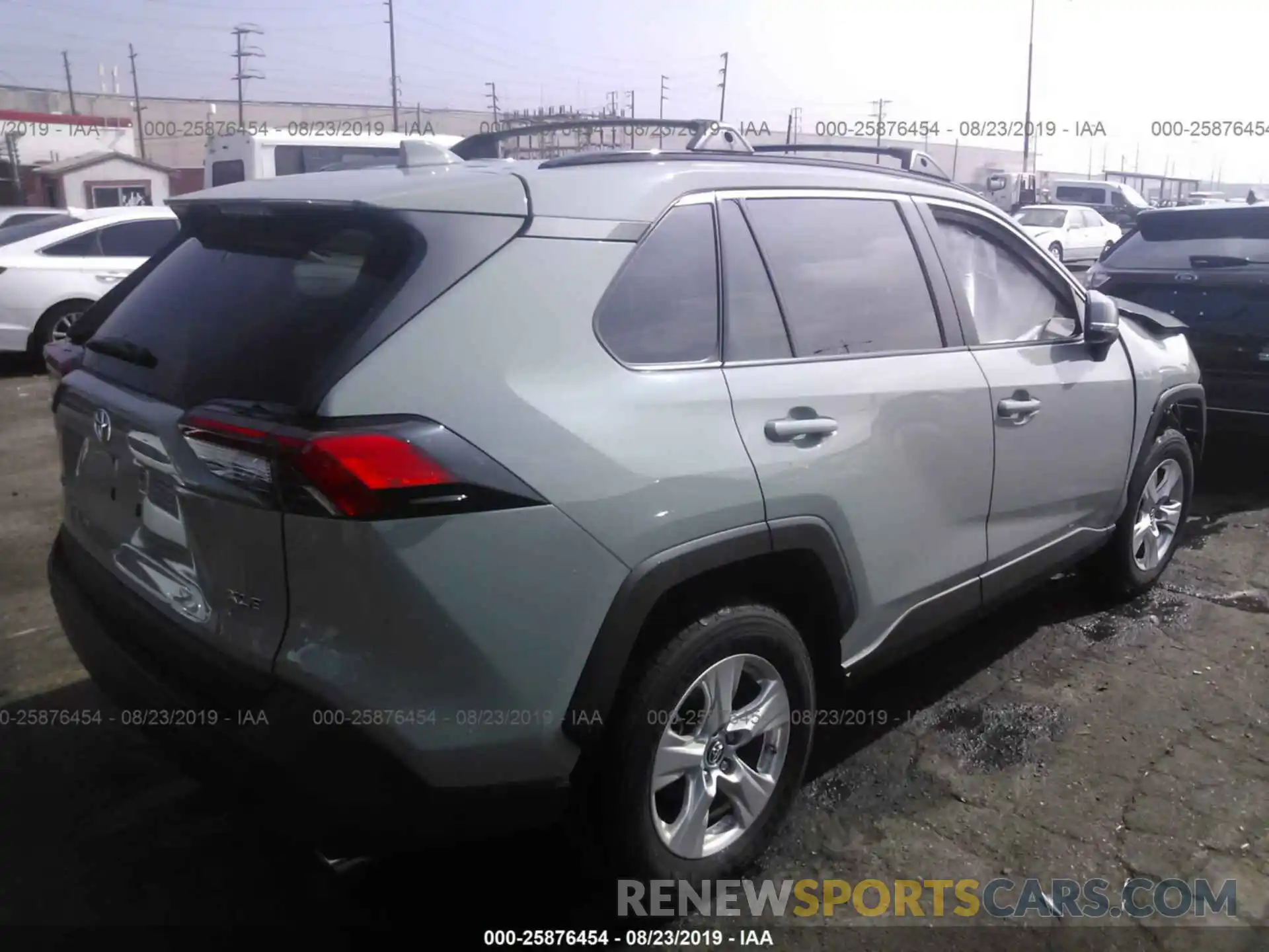 4 Photograph of a damaged car 2T3W1RFVXKW001136 TOYOTA RAV4 2019