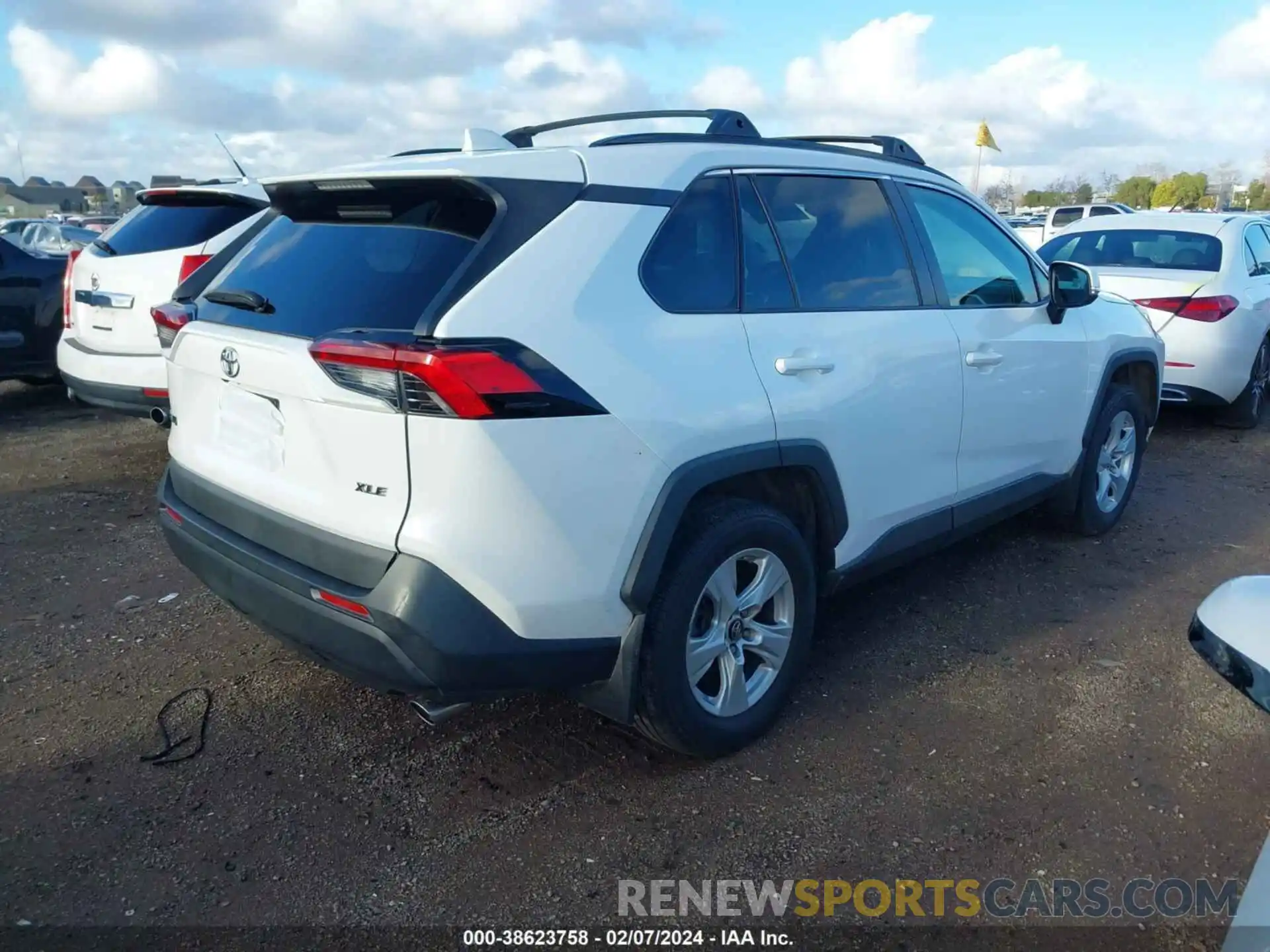 4 Photograph of a damaged car 2T3W1RFVXKW002707 TOYOTA RAV4 2019