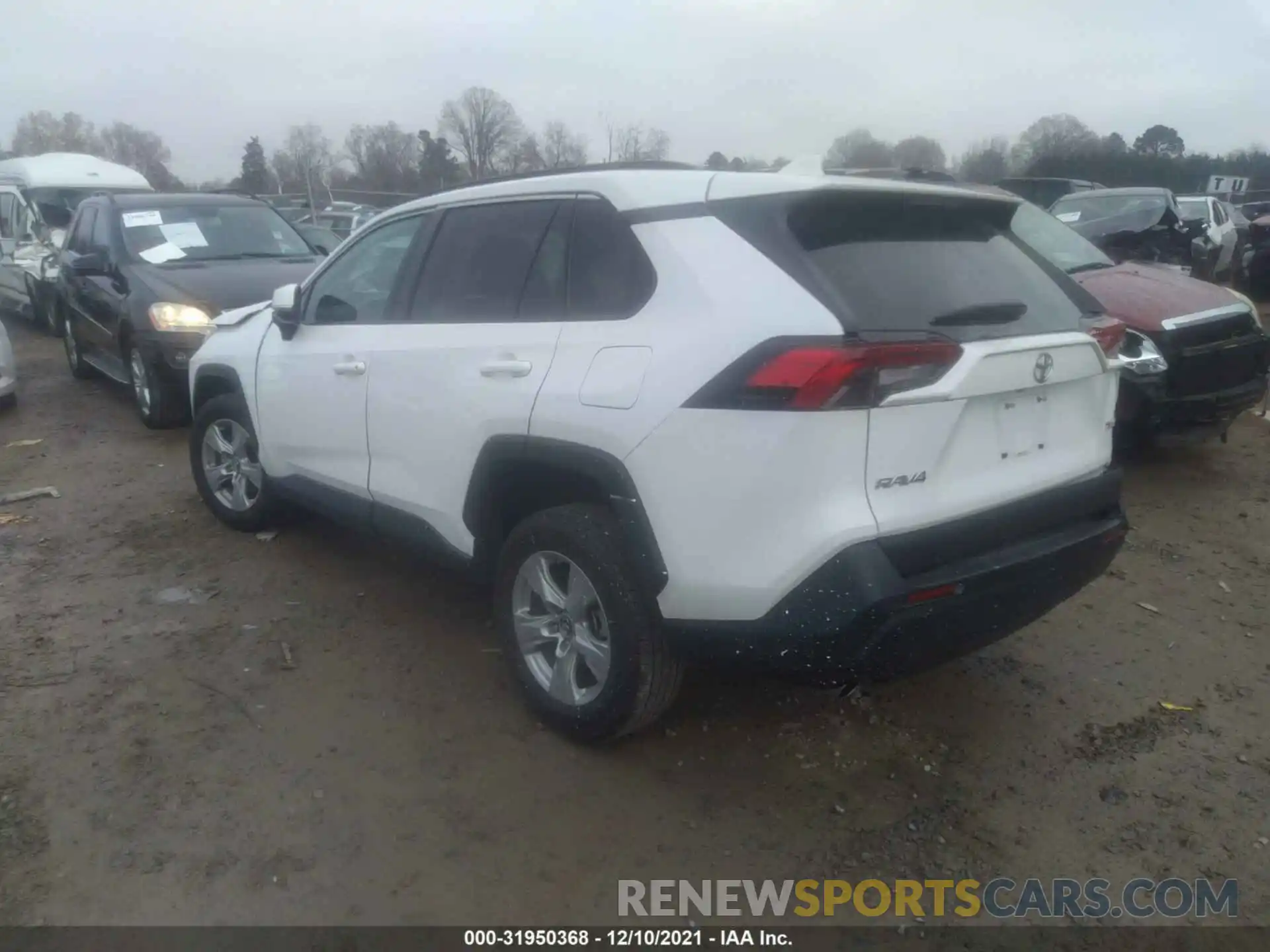 3 Фотография поврежденного автомобиля 2T3W1RFVXKW006398 TOYOTA RAV4 2019