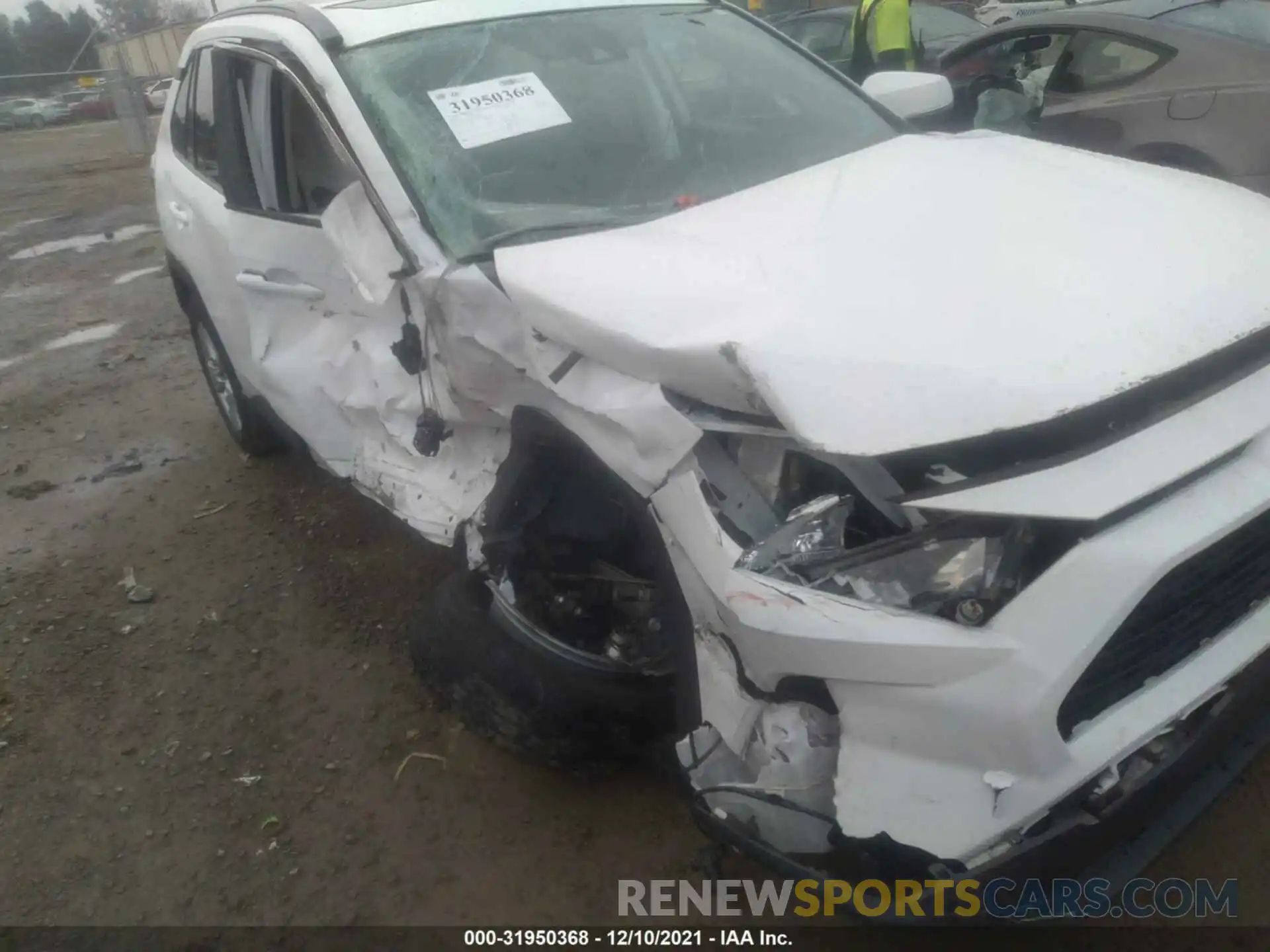 6 Photograph of a damaged car 2T3W1RFVXKW006398 TOYOTA RAV4 2019