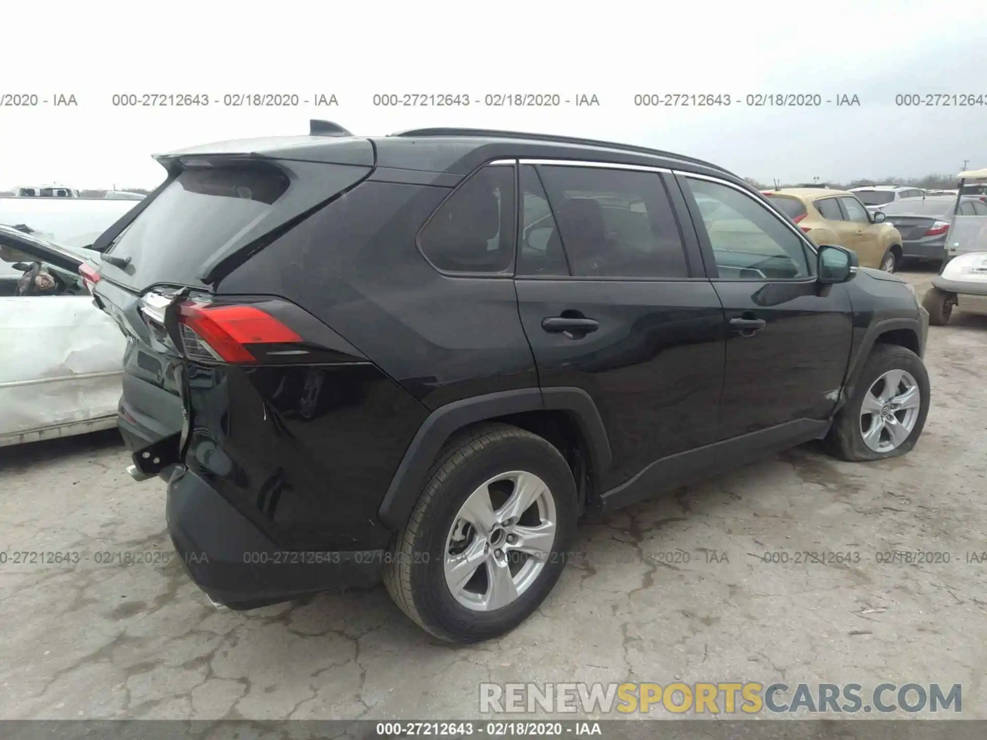 4 Photograph of a damaged car 2T3W1RFVXKW007275 TOYOTA RAV4 2019