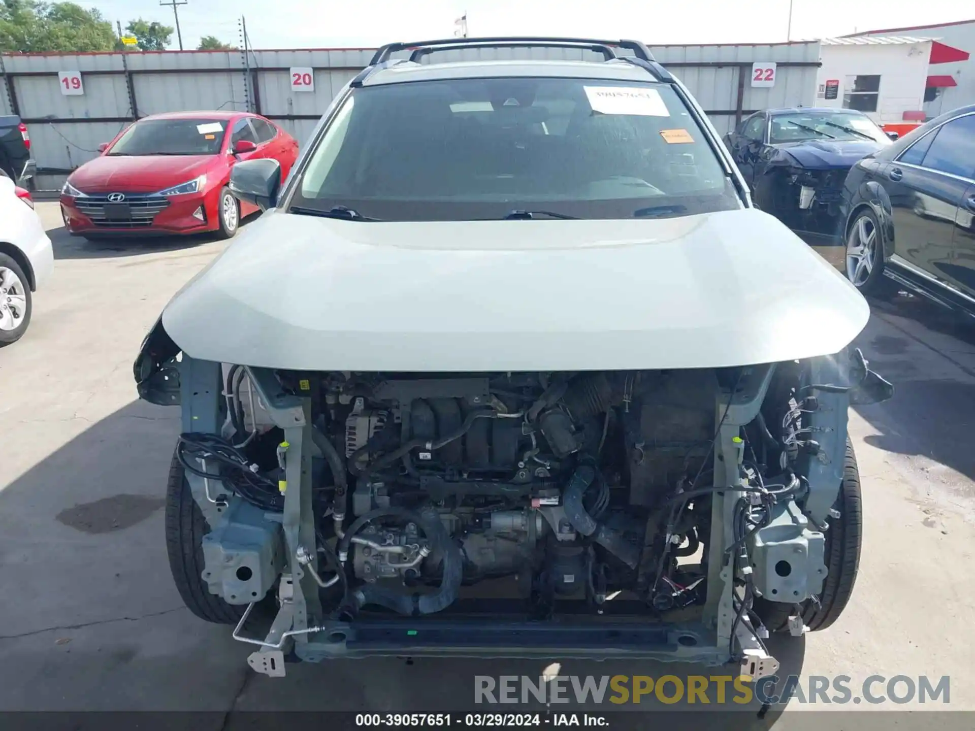 13 Фотография поврежденного автомобиля 2T3W1RFVXKW007504 TOYOTA RAV4 2019