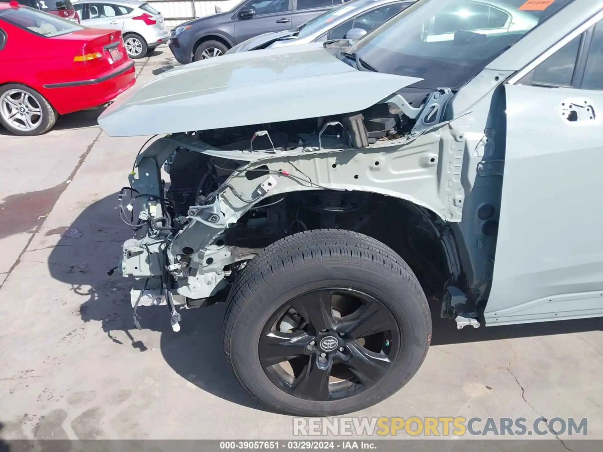 20 Photograph of a damaged car 2T3W1RFVXKW007504 TOYOTA RAV4 2019