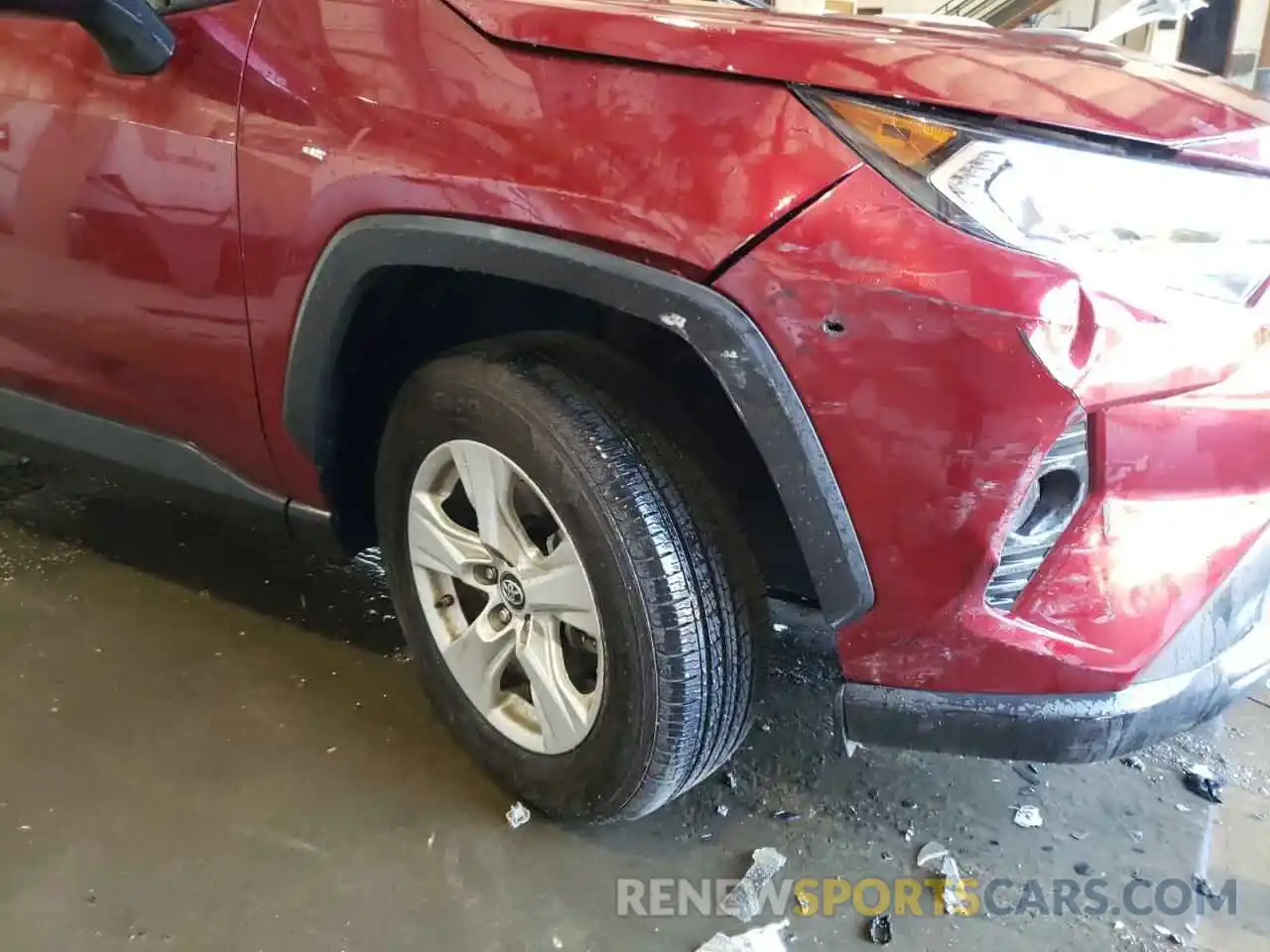 9 Photograph of a damaged car 2T3W1RFVXKW010838 TOYOTA RAV4 2019