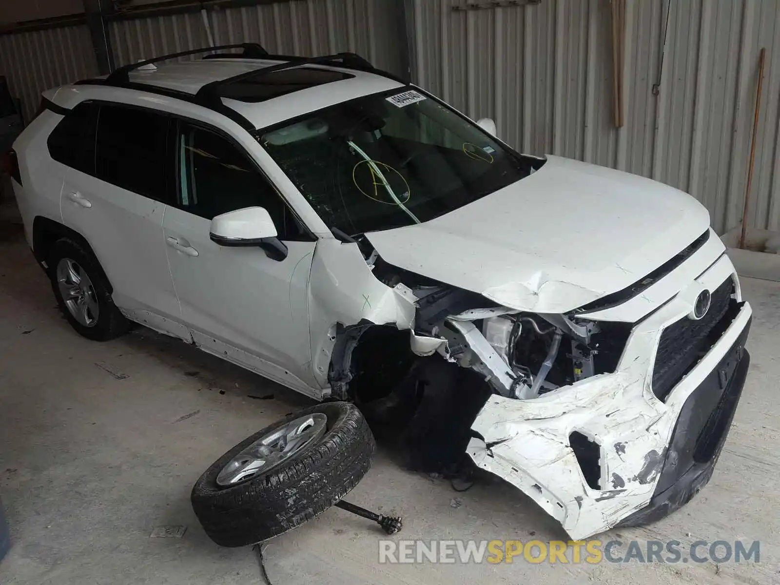 1 Photograph of a damaged car 2T3W1RFVXKW016722 TOYOTA RAV4 2019