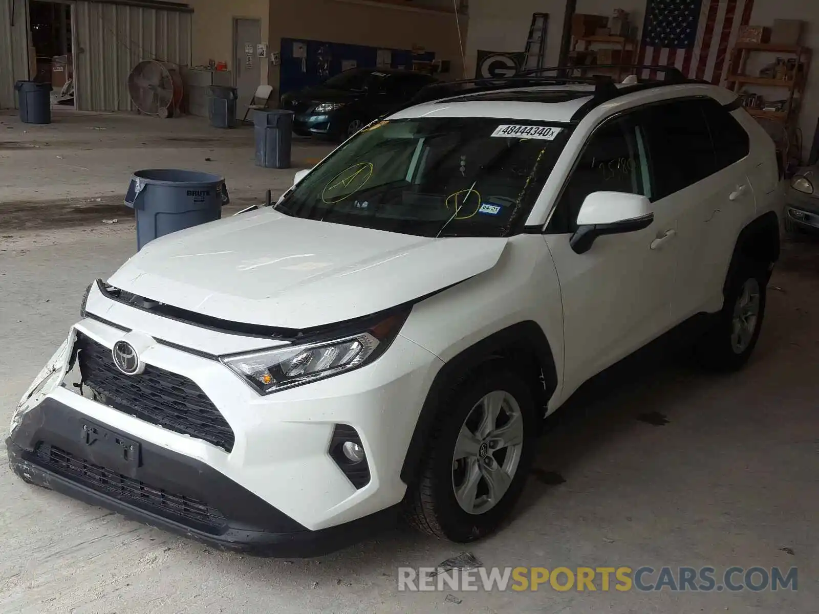 2 Photograph of a damaged car 2T3W1RFVXKW016722 TOYOTA RAV4 2019