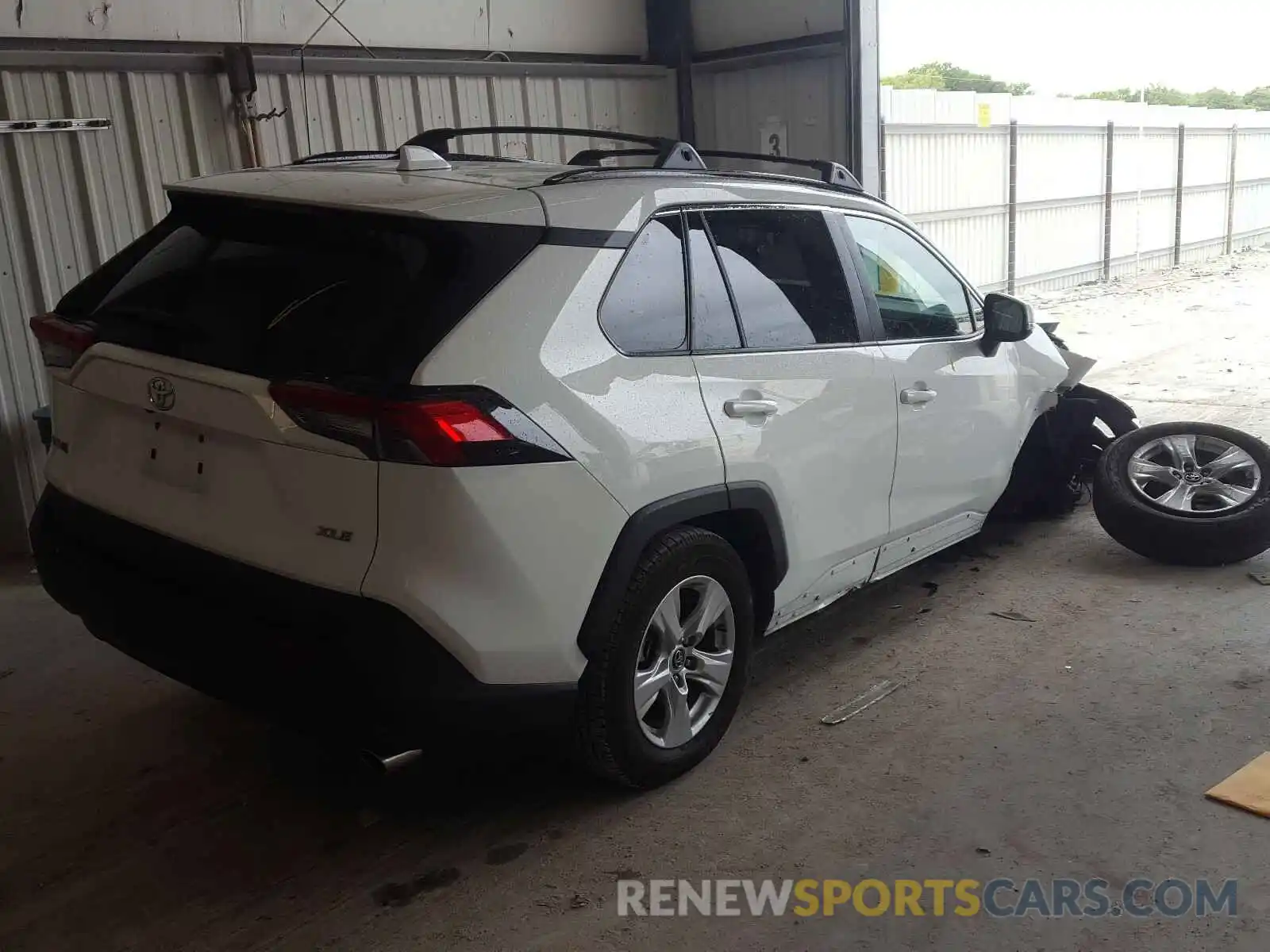 4 Photograph of a damaged car 2T3W1RFVXKW016722 TOYOTA RAV4 2019