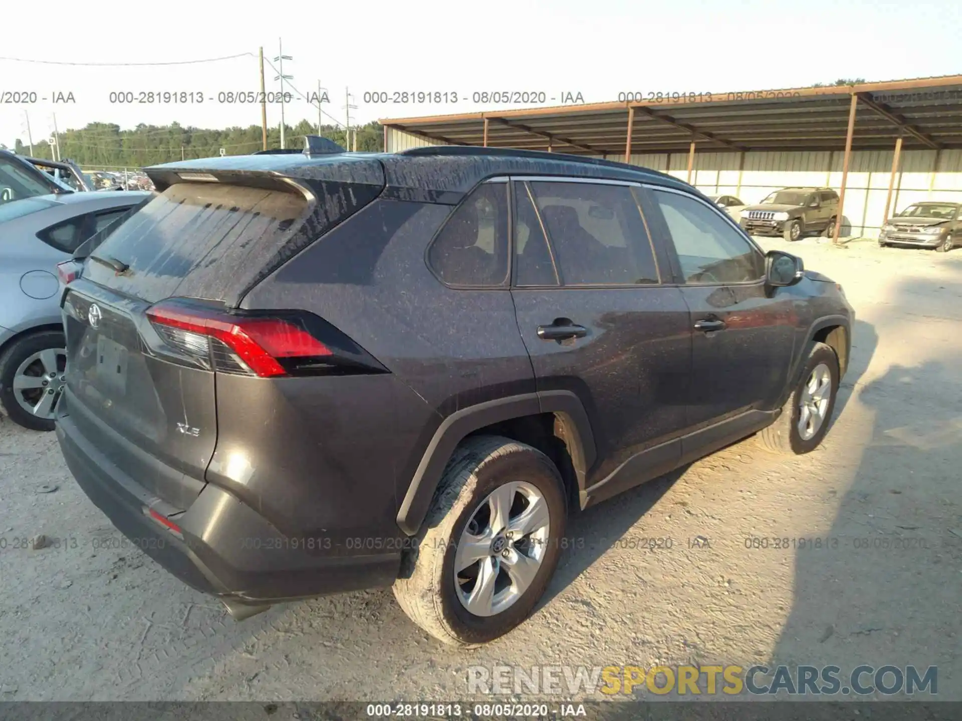 4 Photograph of a damaged car 2T3W1RFVXKW019099 TOYOTA RAV4 2019