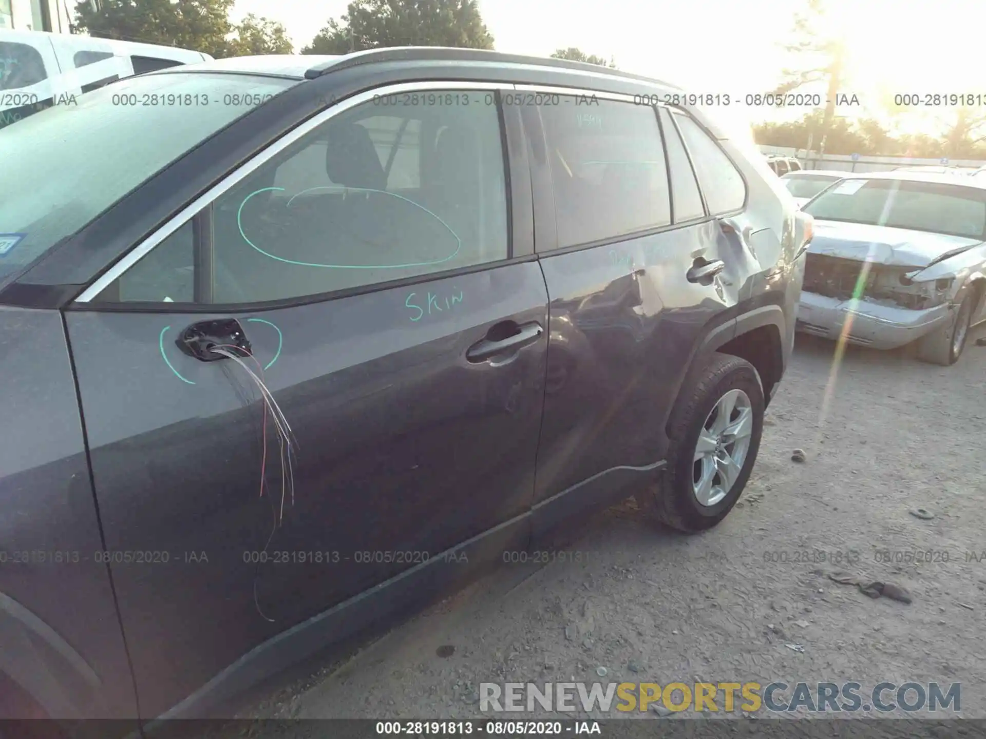 6 Photograph of a damaged car 2T3W1RFVXKW019099 TOYOTA RAV4 2019