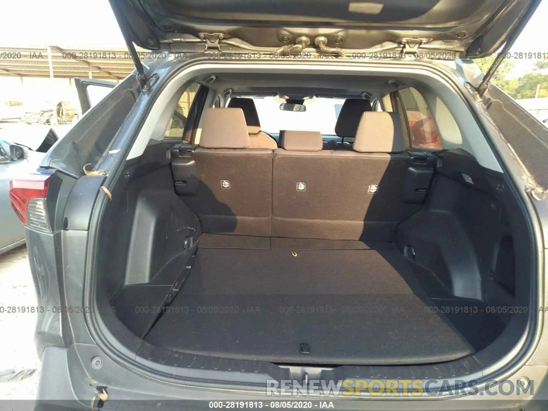 8 Фотография поврежденного автомобиля 2T3W1RFVXKW019099 TOYOTA RAV4 2019