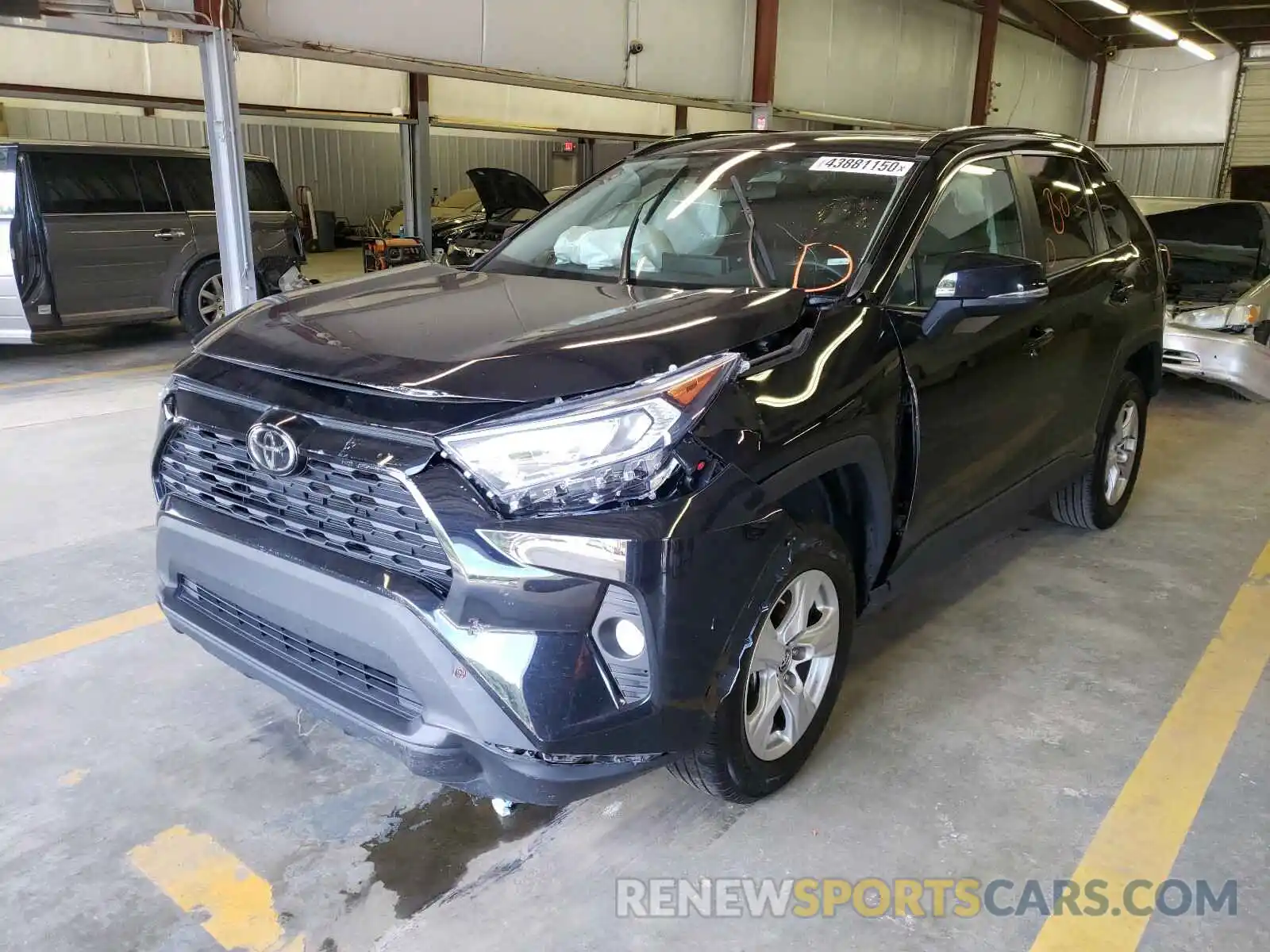 2 Фотография поврежденного автомобиля 2T3W1RFVXKW020785 TOYOTA RAV4 2019